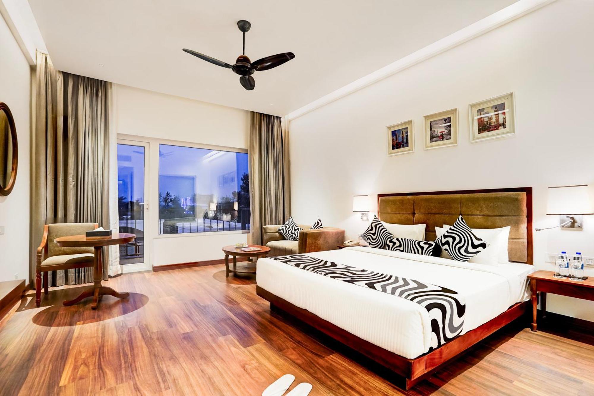 Sunday And Hotel 4*