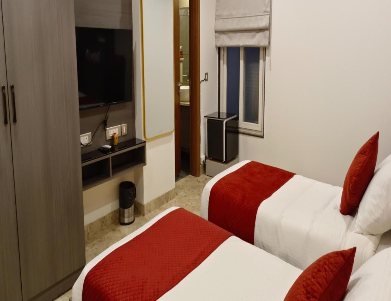Haris Court- Cyber Hub Gurgaon