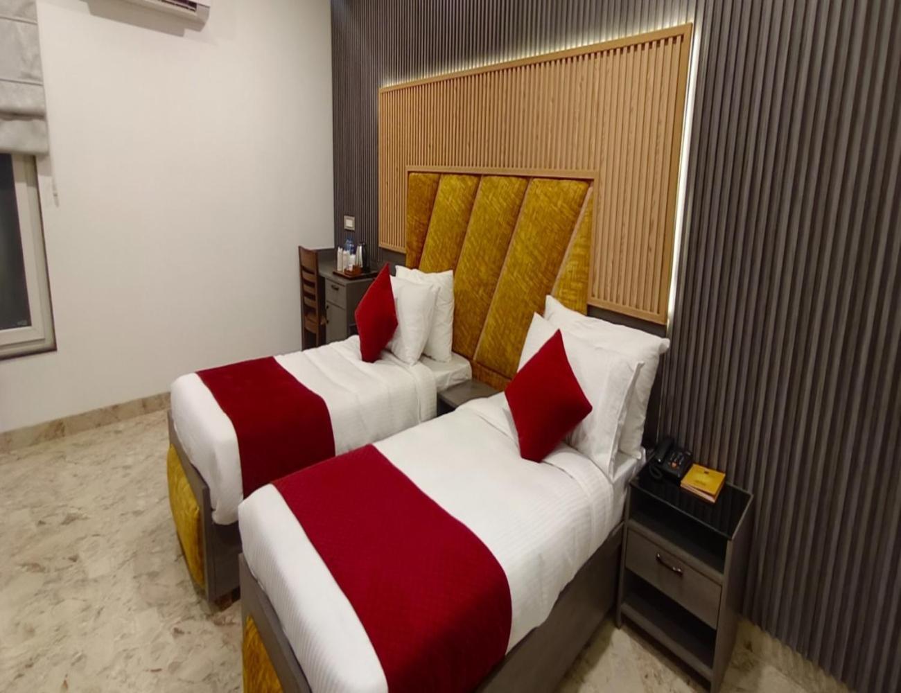 Hotel Haris Court- Cyber Hub