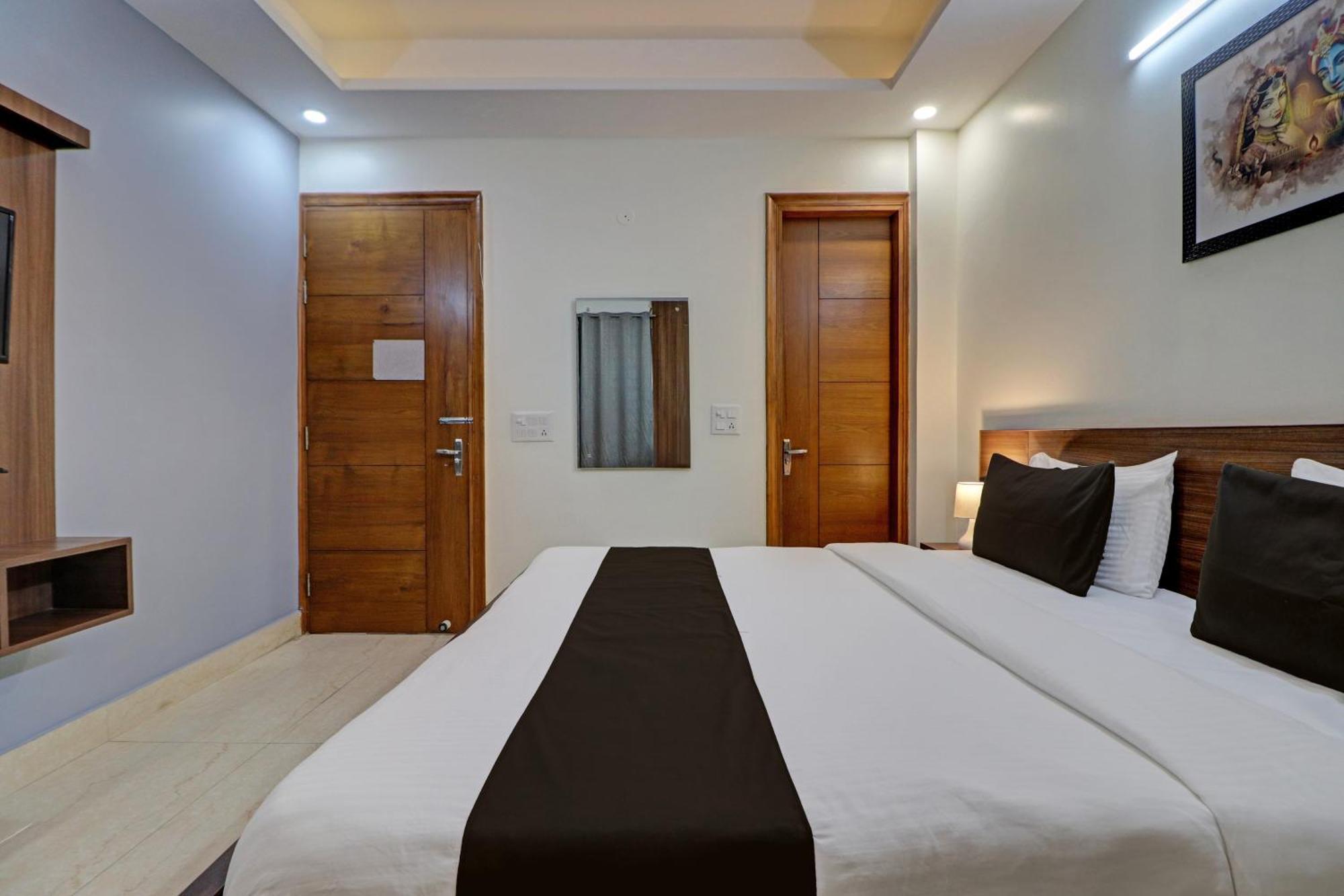Oyo The Indian Hotel Hotel