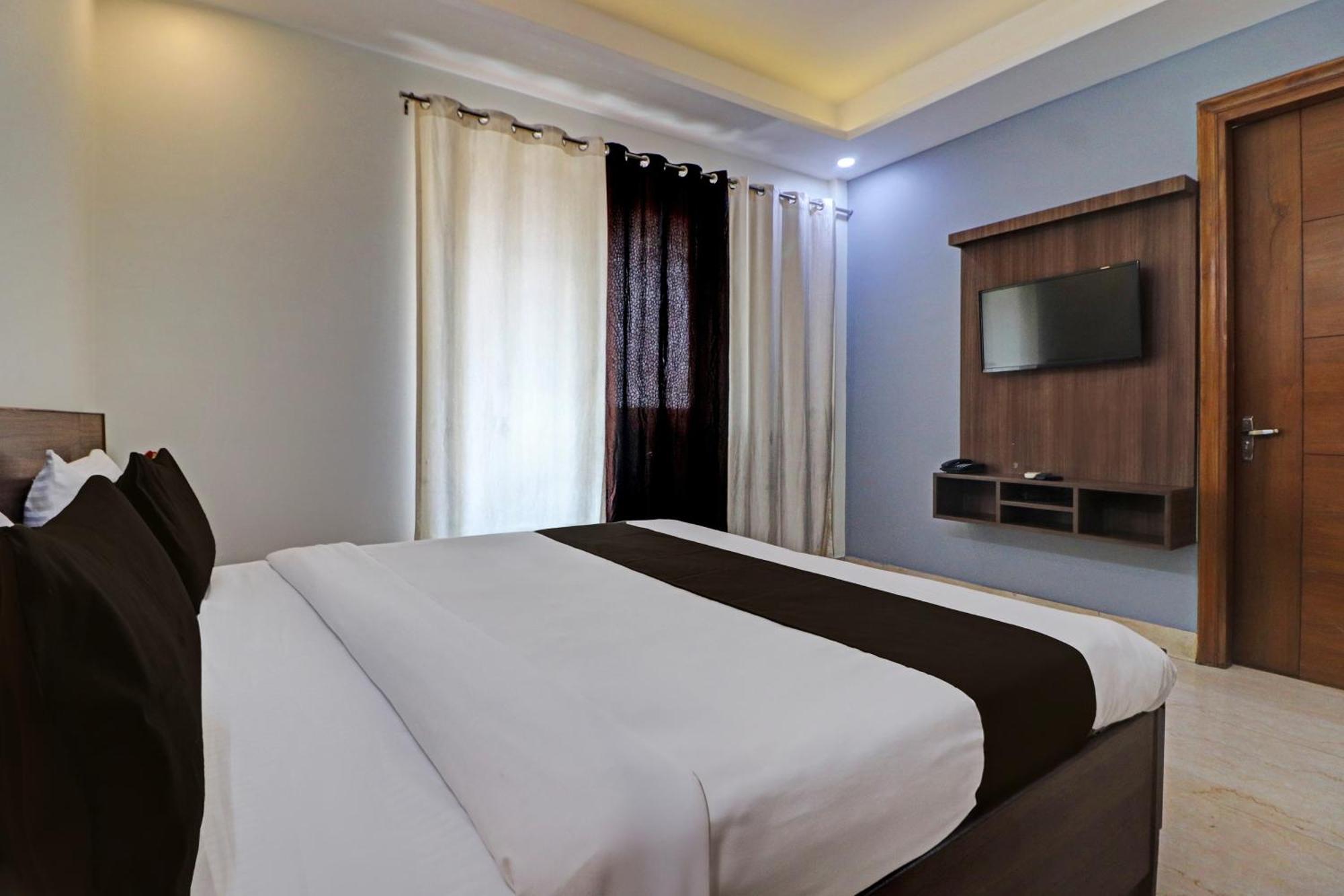 Oyo The Indian Hotel Hotel 4*