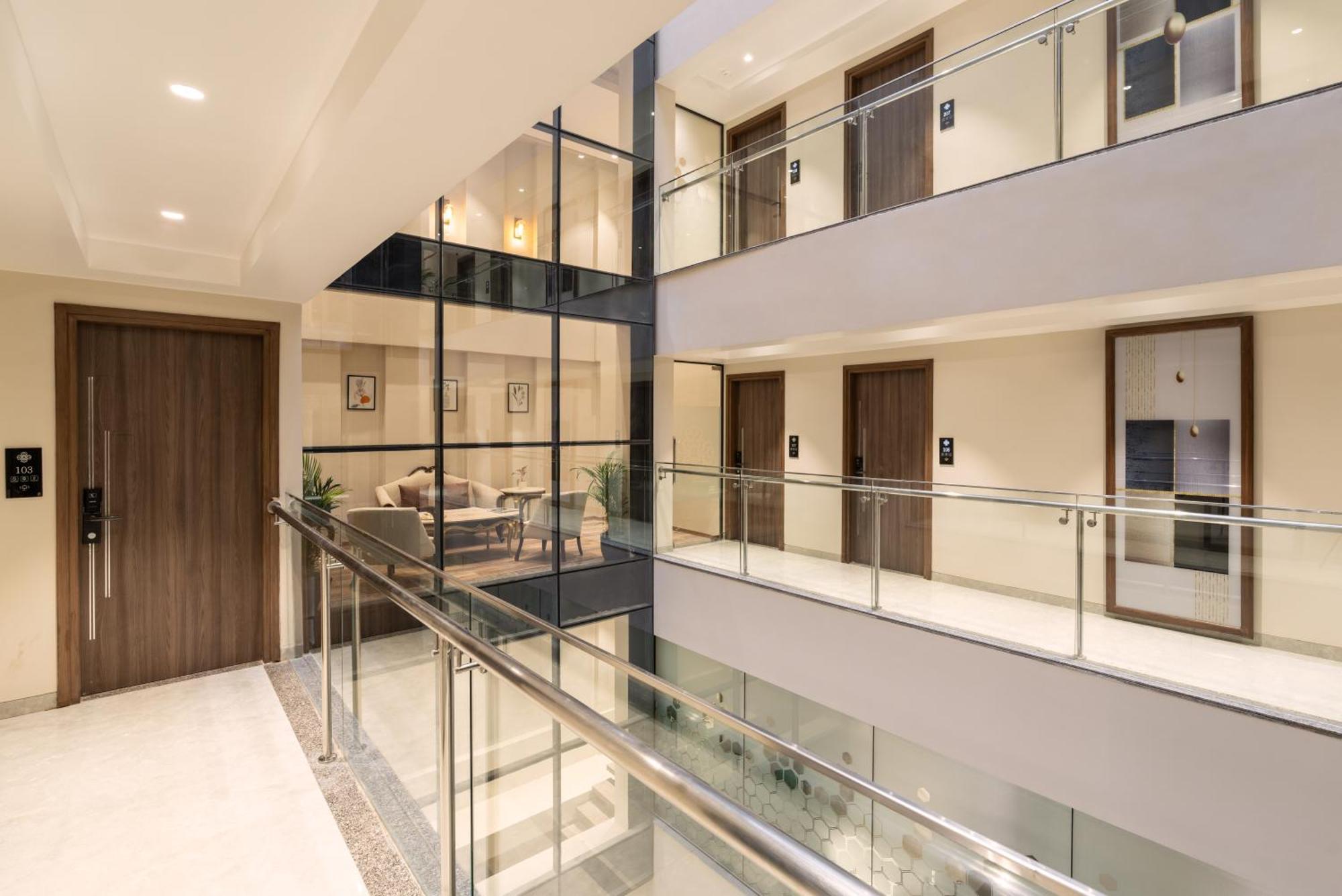 Hotel Foxtrail, Sector 42 - Am Kollection Gurgaon