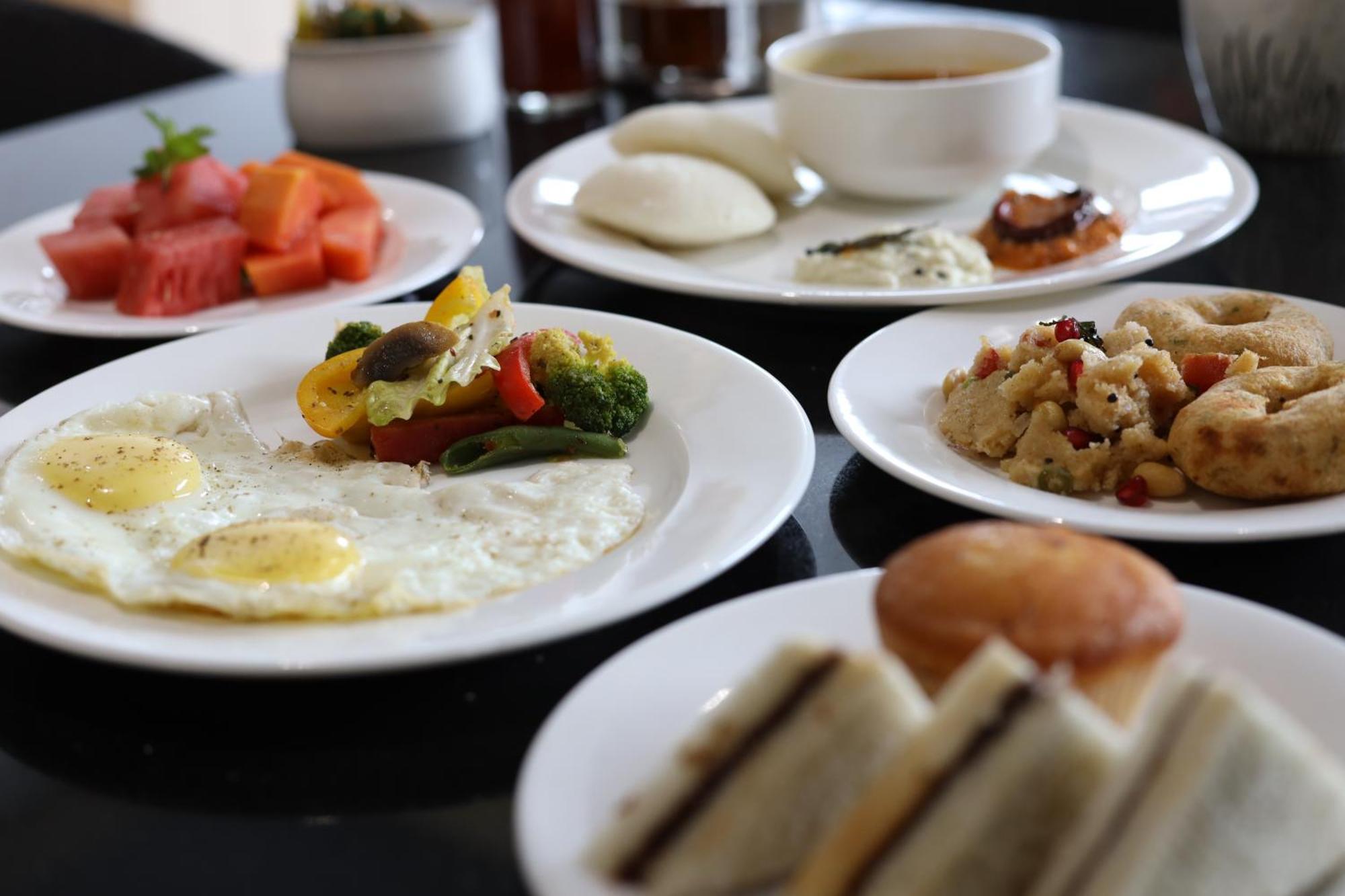 Ahuja Residency Mayfield Garden Hotel Gurgaon