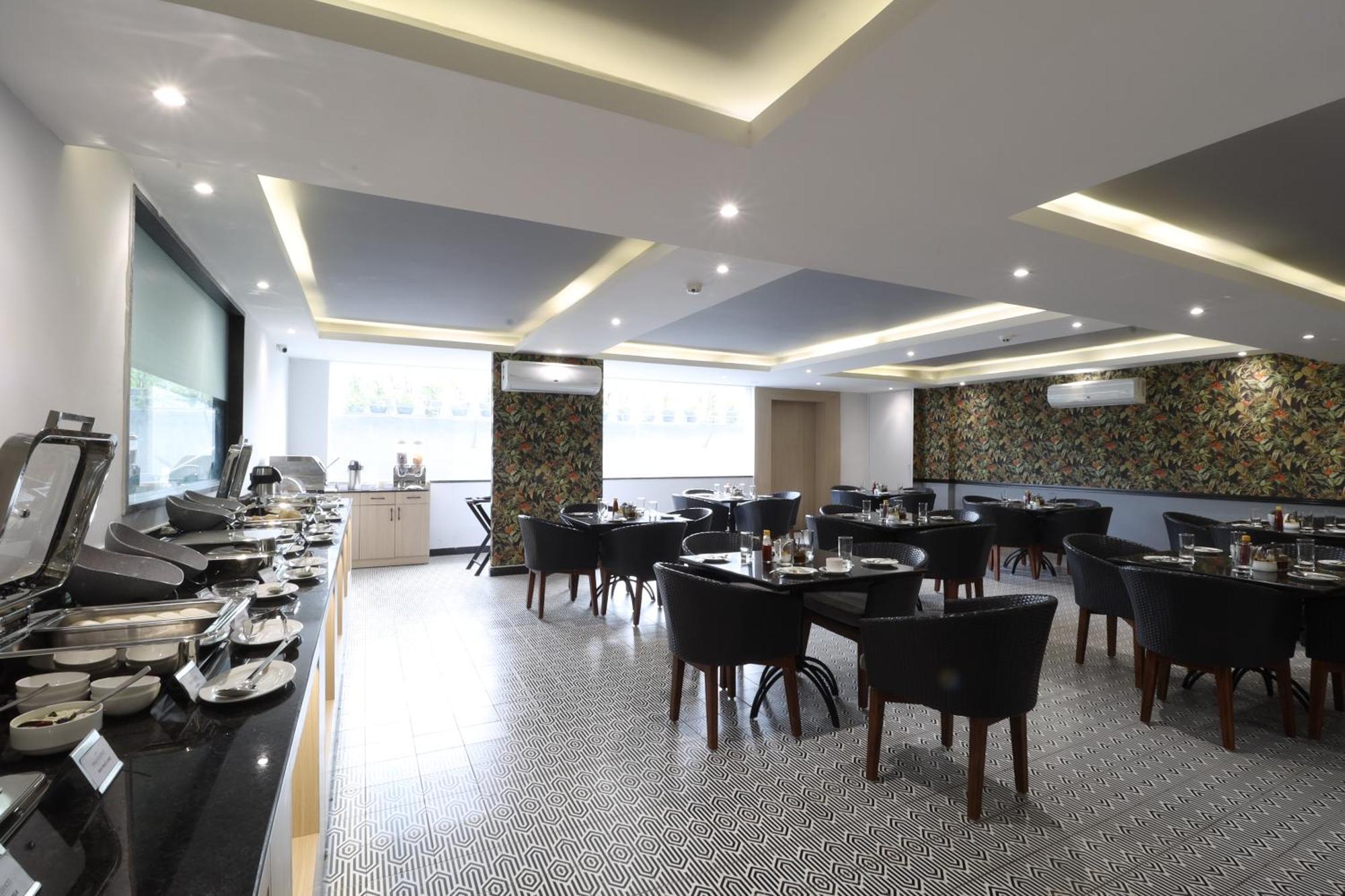 Hotel Ahuja Residency Mayfield Garden Gurgaon
