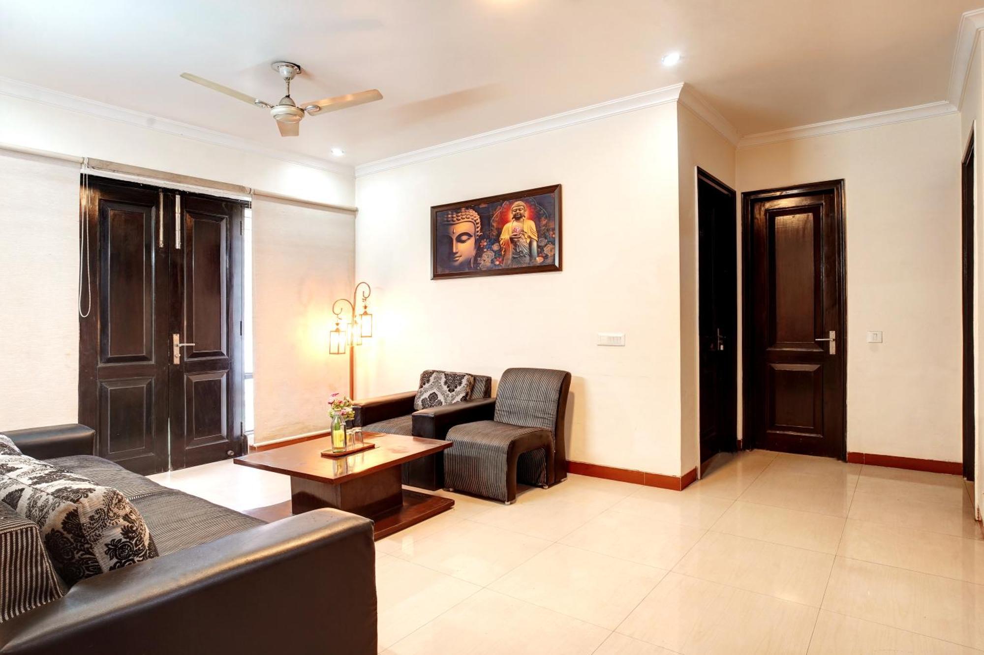 Nexhub - Huda Centre Hotel Gurgaon