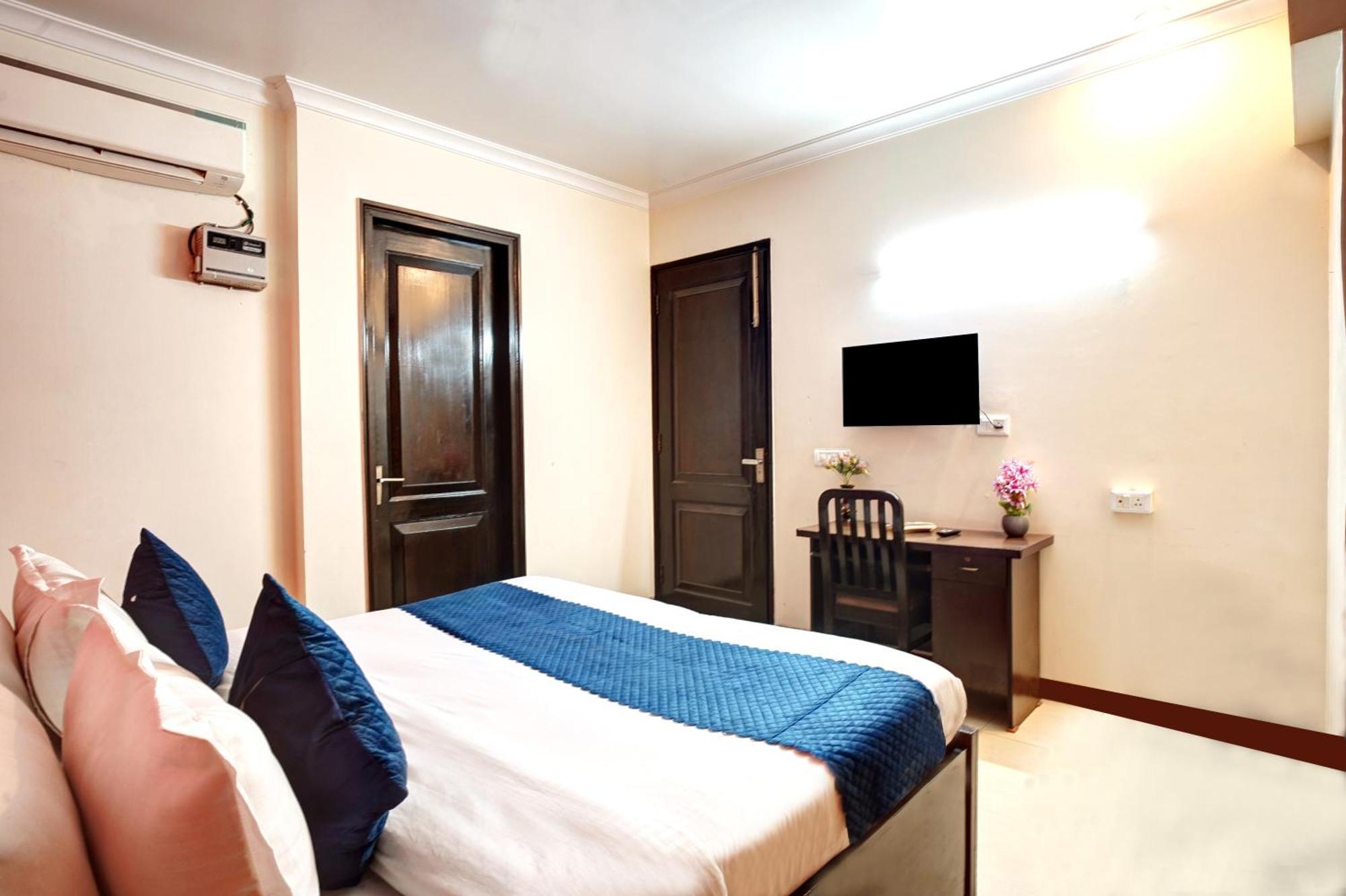 Hotel Nexhub - Huda Centre Gurgaon