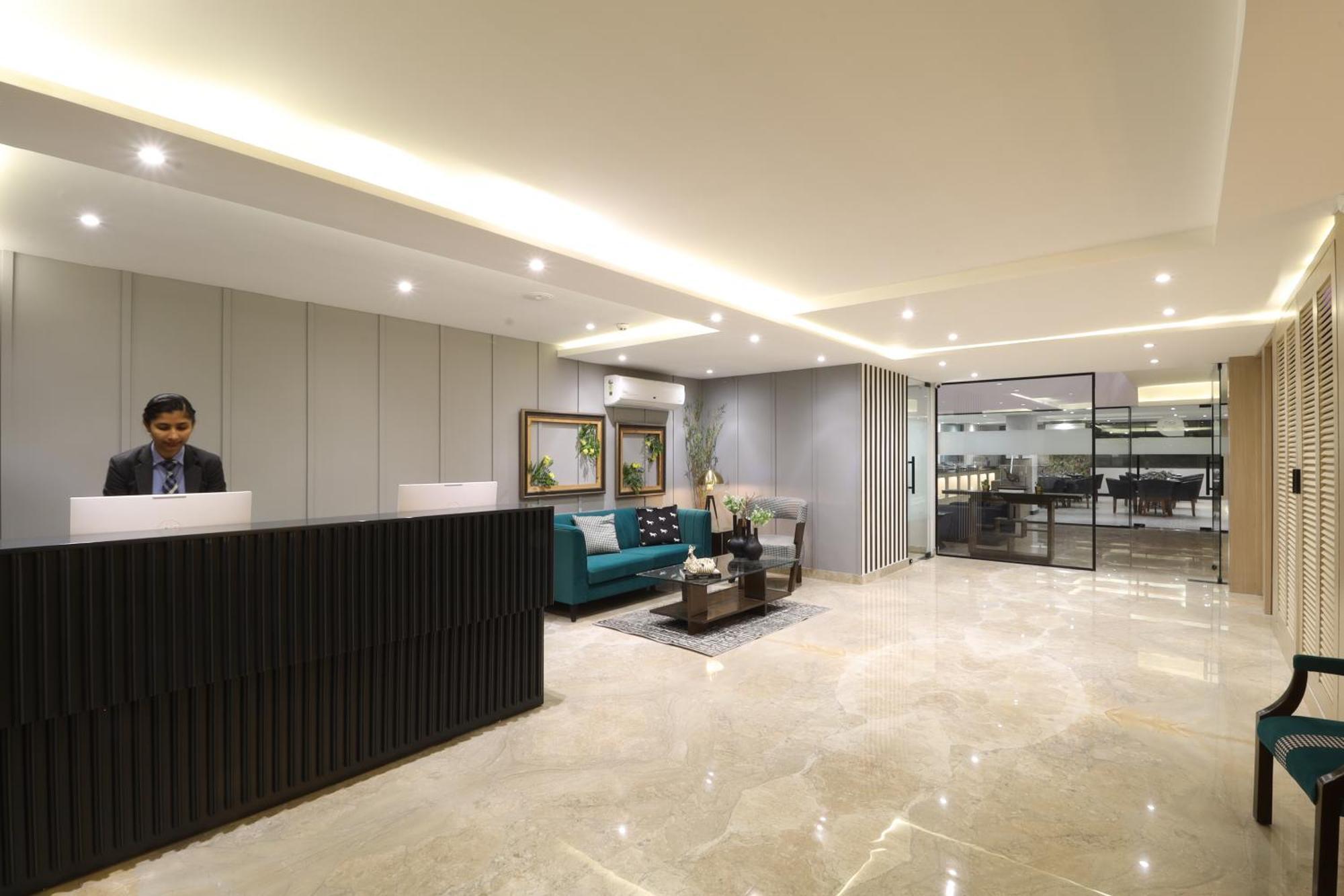Ahuja Residency Mayfield Garden Hotel 3*