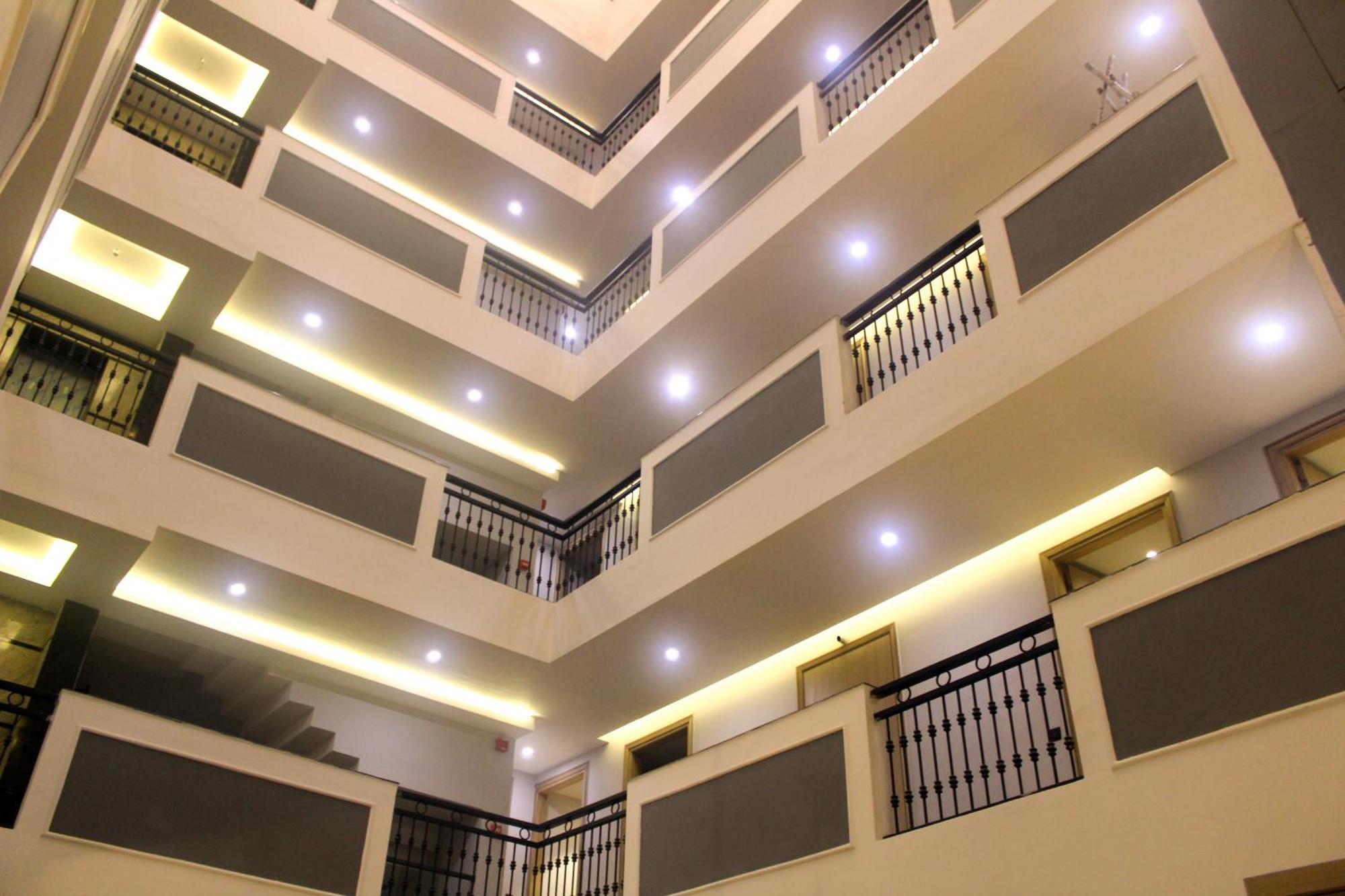 Hotel Ahuja Residency Mayfield Garden
