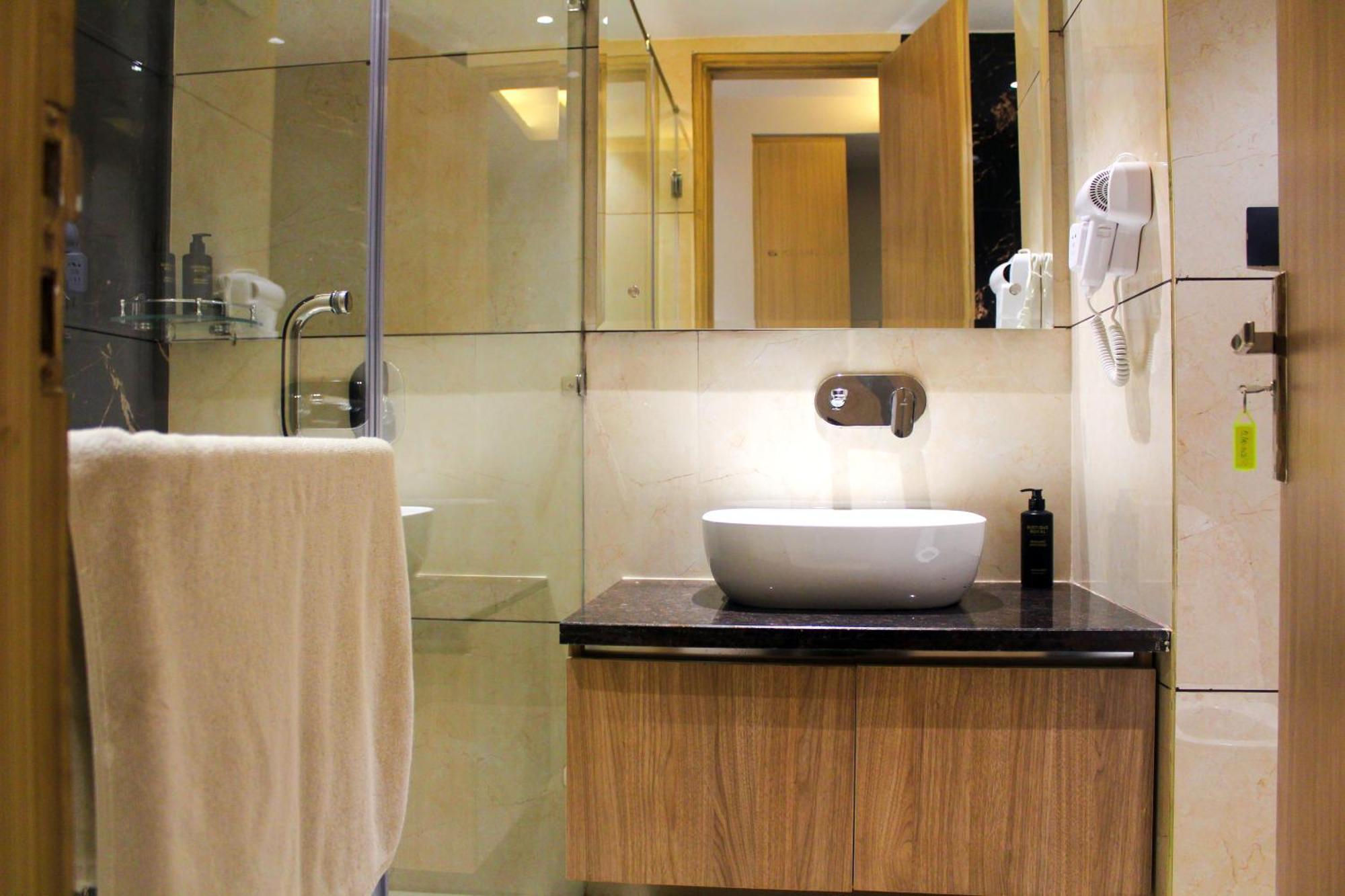 Hotel Ahuja Residency Mayfield Garden 3*