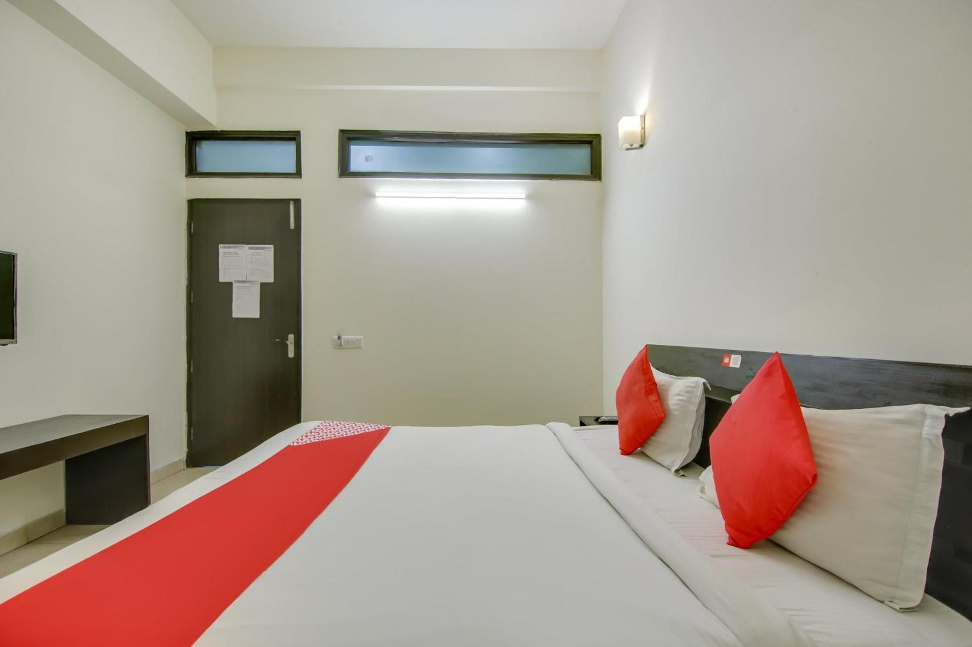 Hotel O Dream View Near Omaxe Celebration Mall Gurgaon
