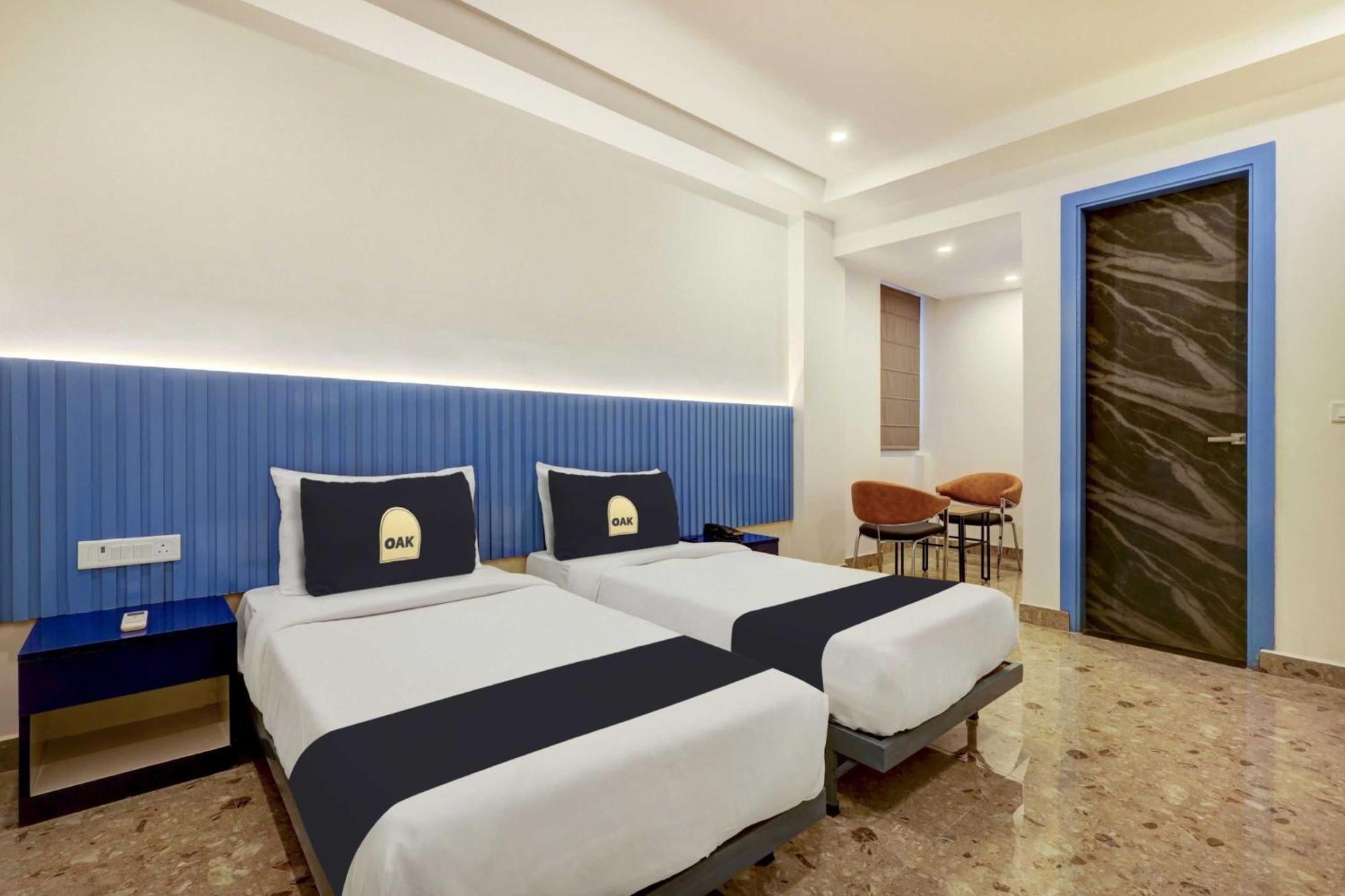 Townhouse Oak Elite Golf 3* Gurgaon