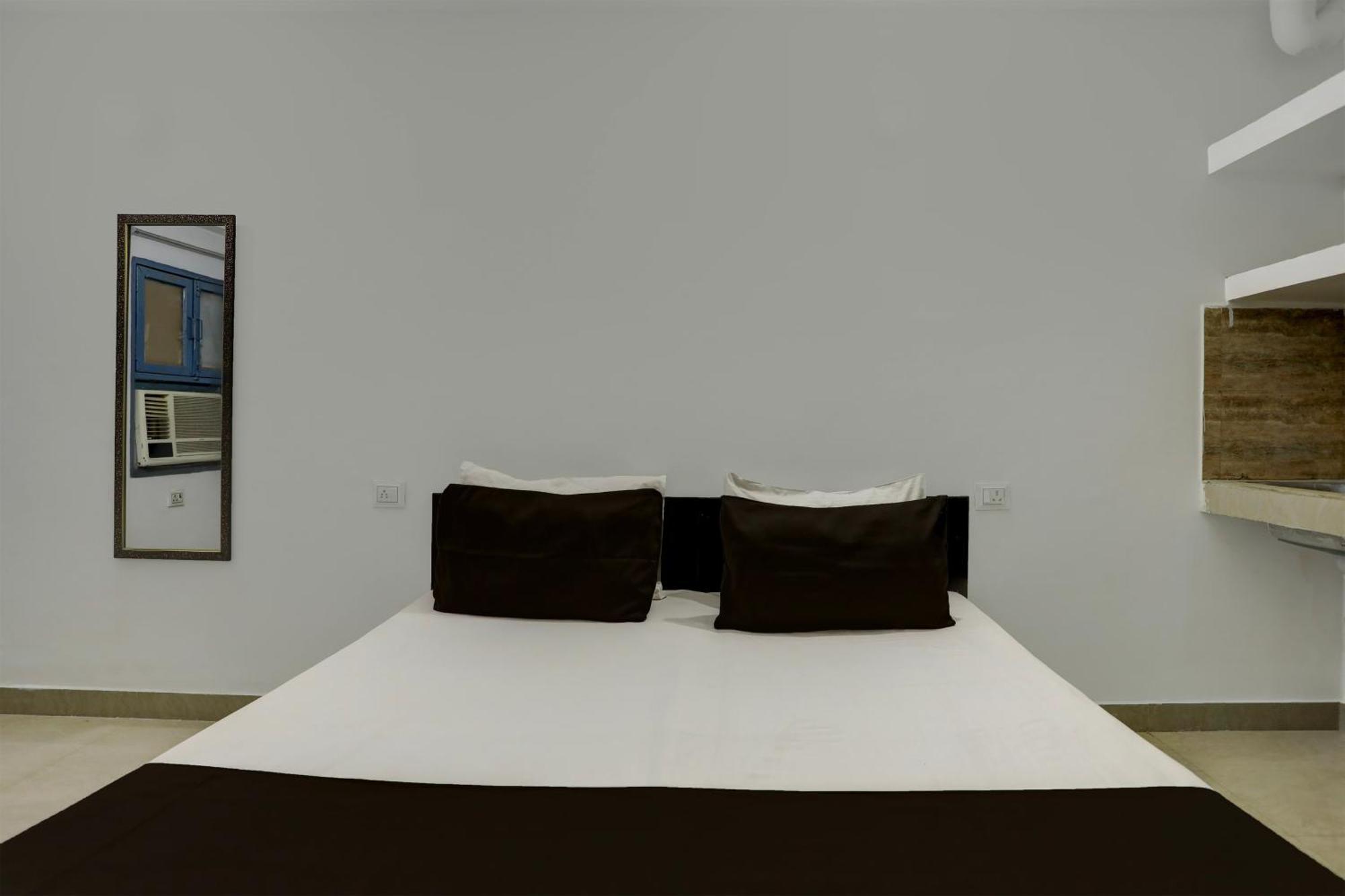 Sweet Voilet Hotel Gurgaon