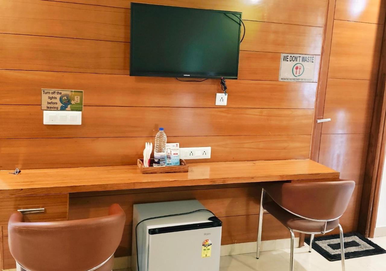 Bed & Breakfast Aroha Stayinn Aroma -gurgaon Sector 47 *