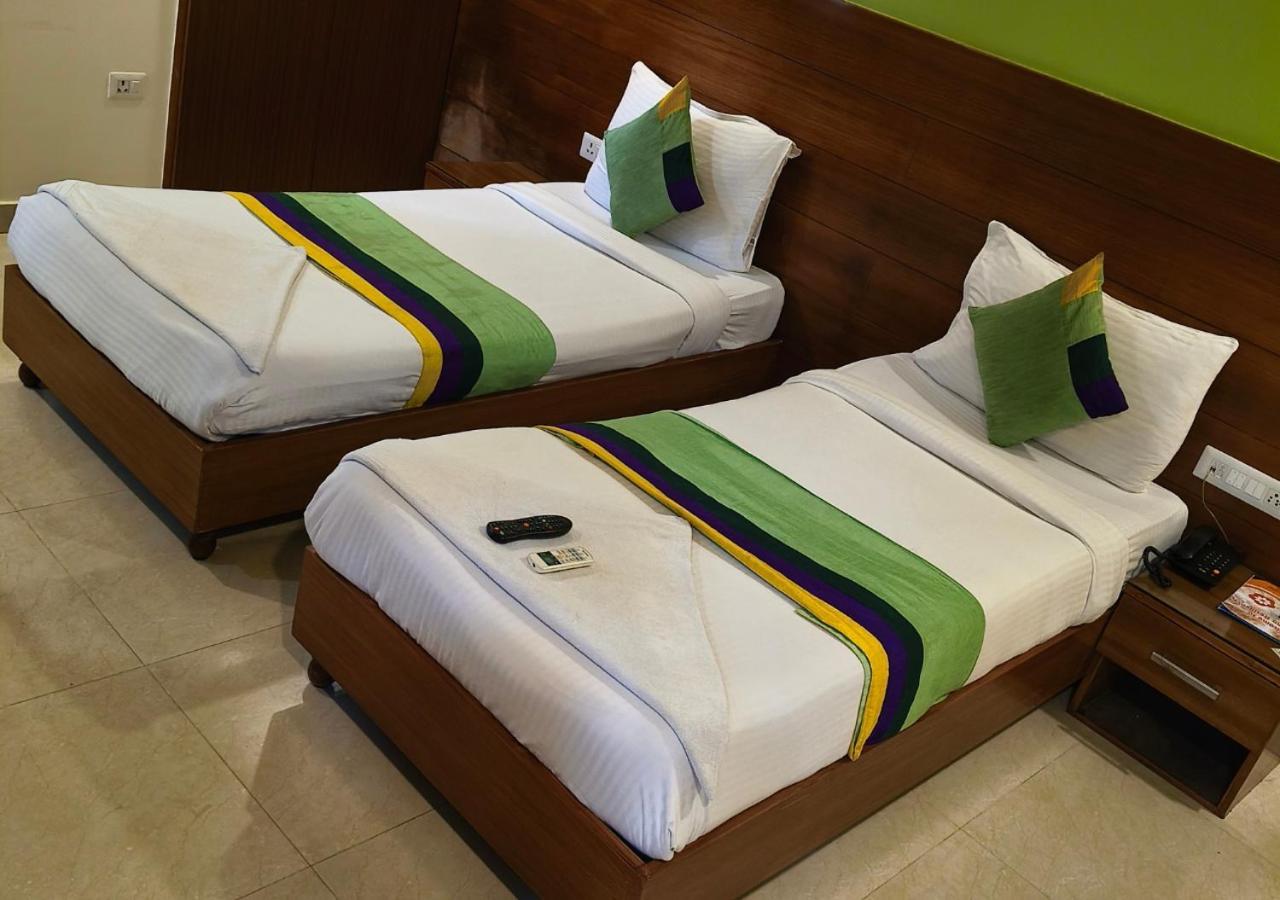 Bed & Breakfast Aroha Stayinn Aroma -gurgaon Sector 47 *