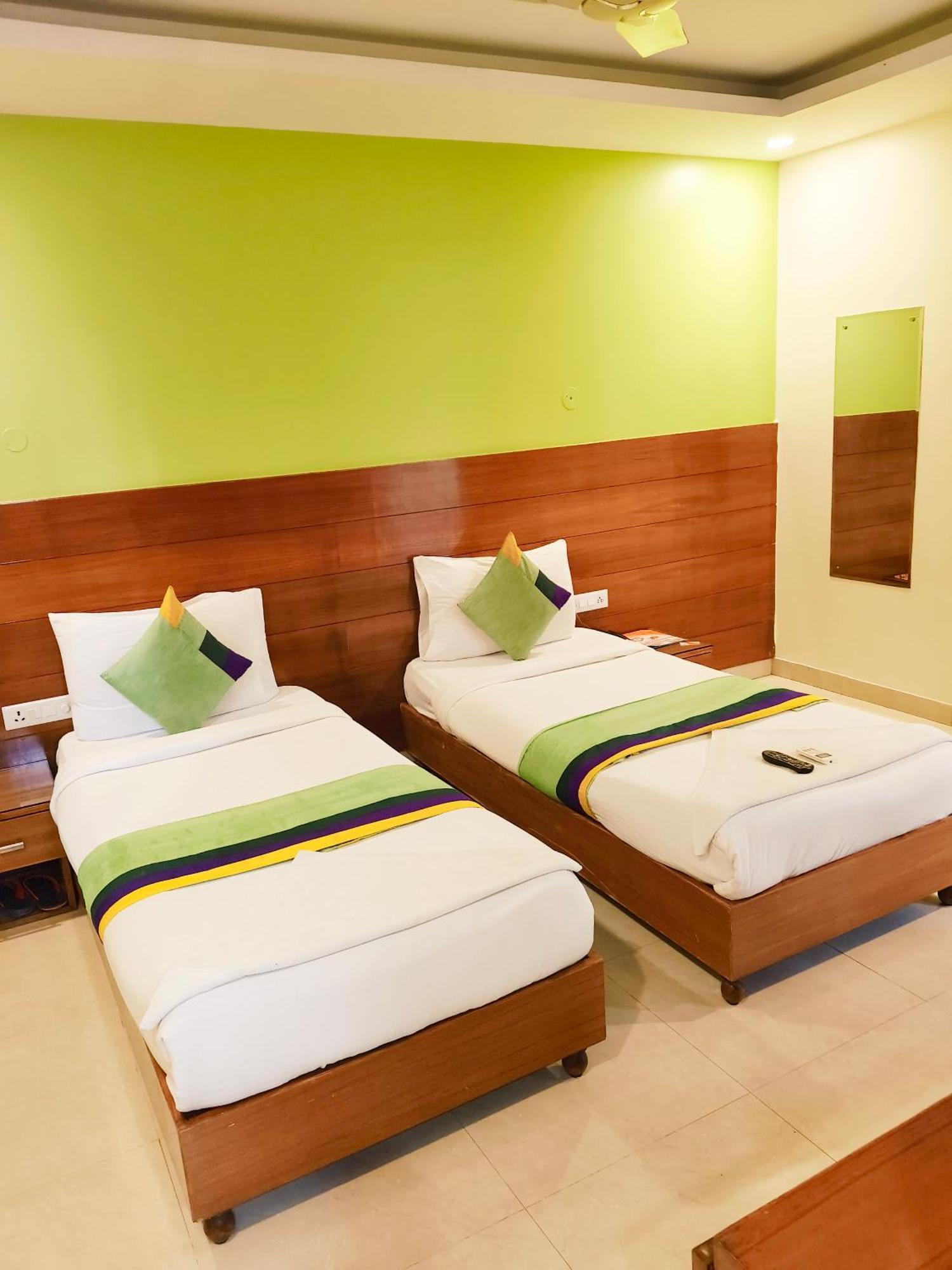 Bed & Breakfast Aroha Stayinn Aroma -gurgaon Sector 47 *