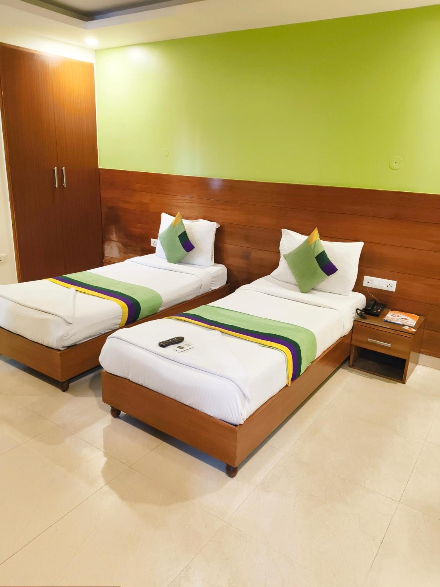 Bed & Breakfast Aroha Stayinn Aroma -gurgaon Sector 47
