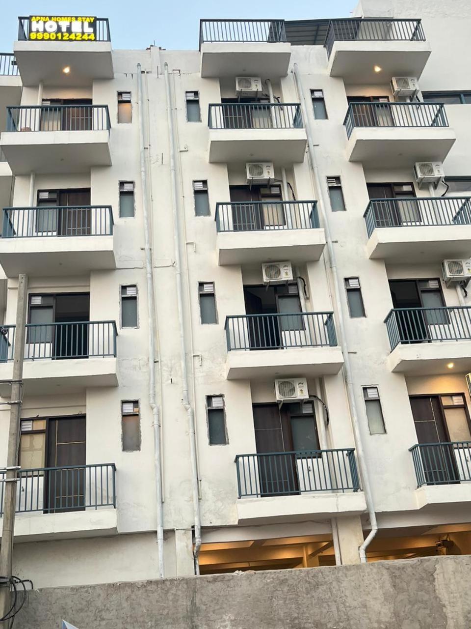 Apna Homes & I Gurugram I Sector-71 4* Gurgaon