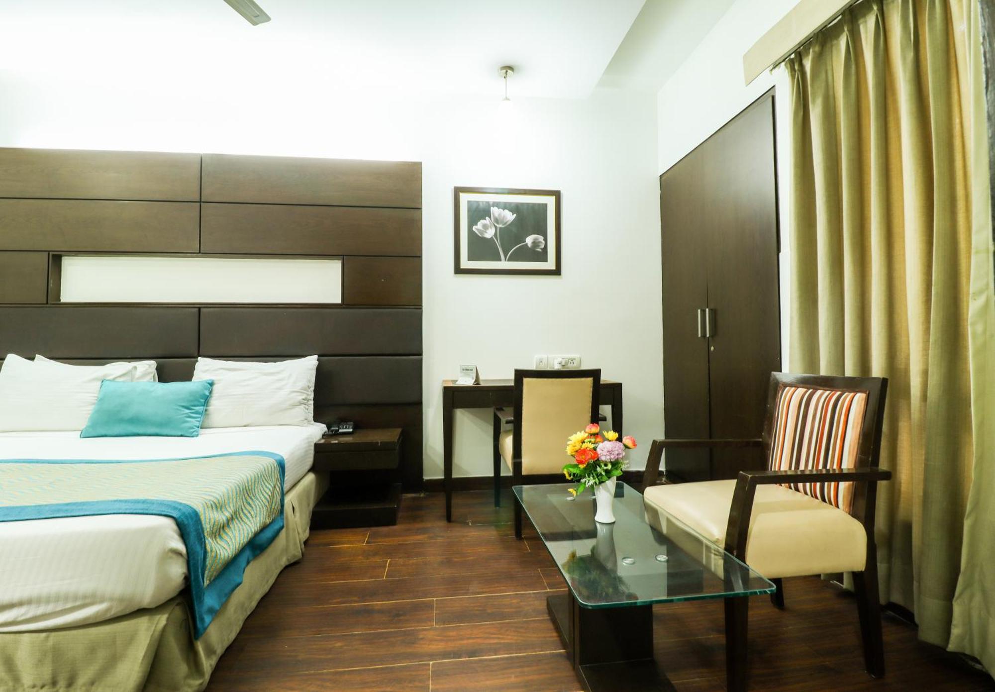 Stunning Close To Mg Road Metro * Gurgaon