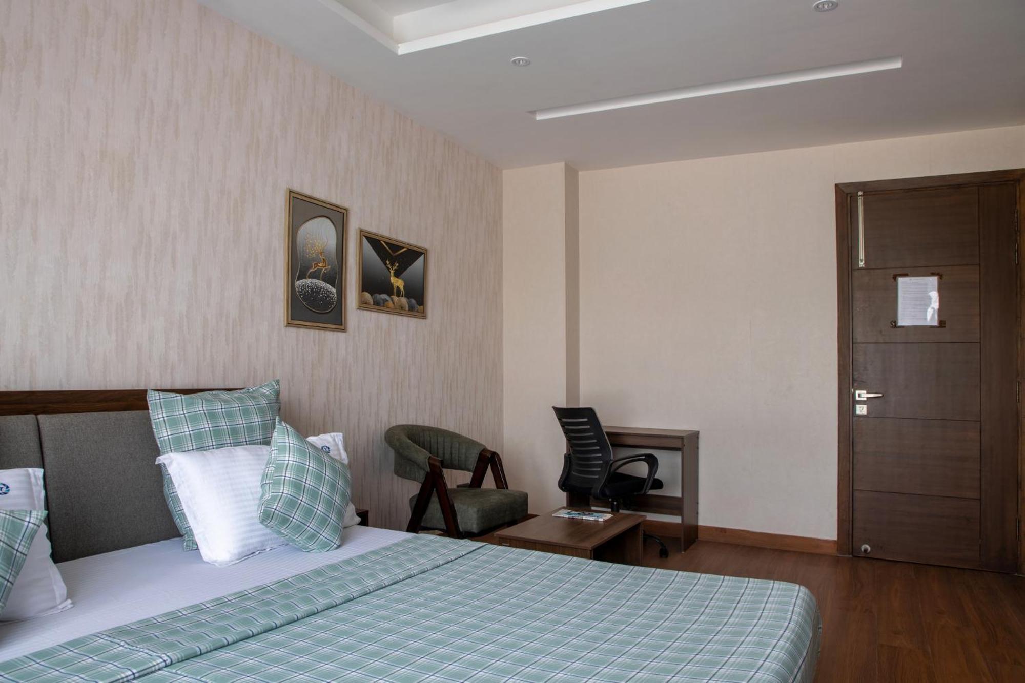 Bed & Breakfast Casa Feliz Golf Course Road Gurgaon