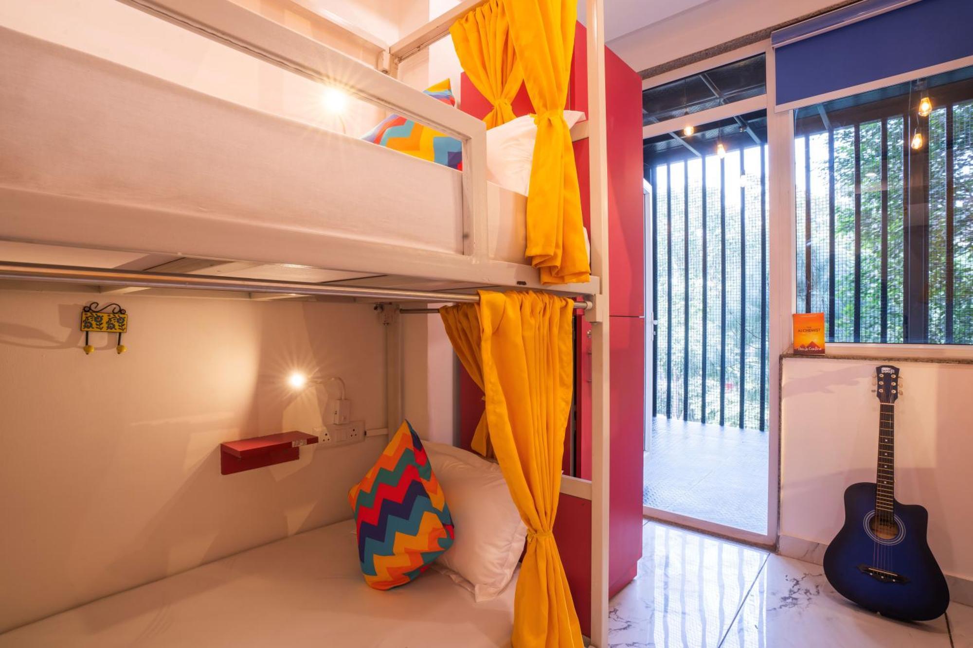 Gostops Gurugram, Baani Square Hostel Gurgaon