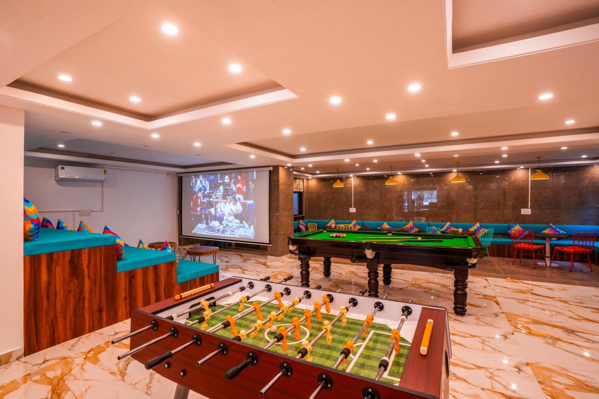 Gostops Gurugram, Baani Square Hostel