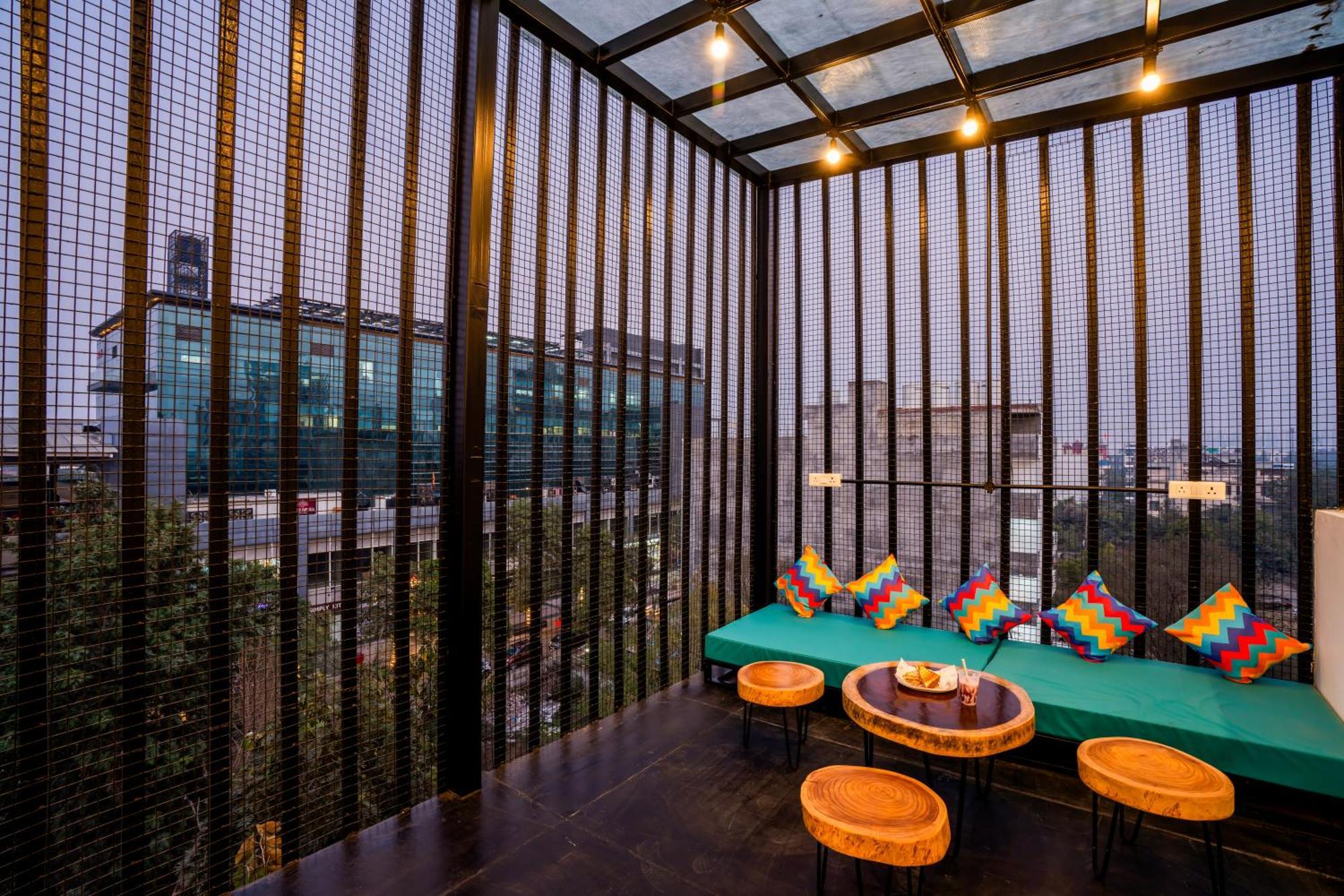 Hostel Gostops Gurugram, Baani Square Gurgaon