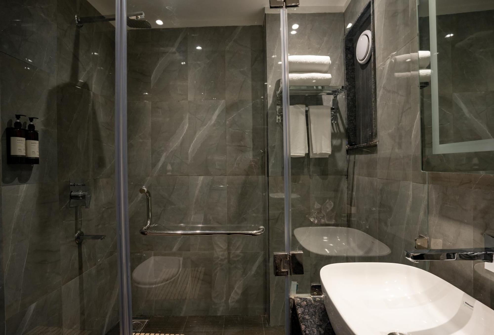Regenta Gurugram 3*