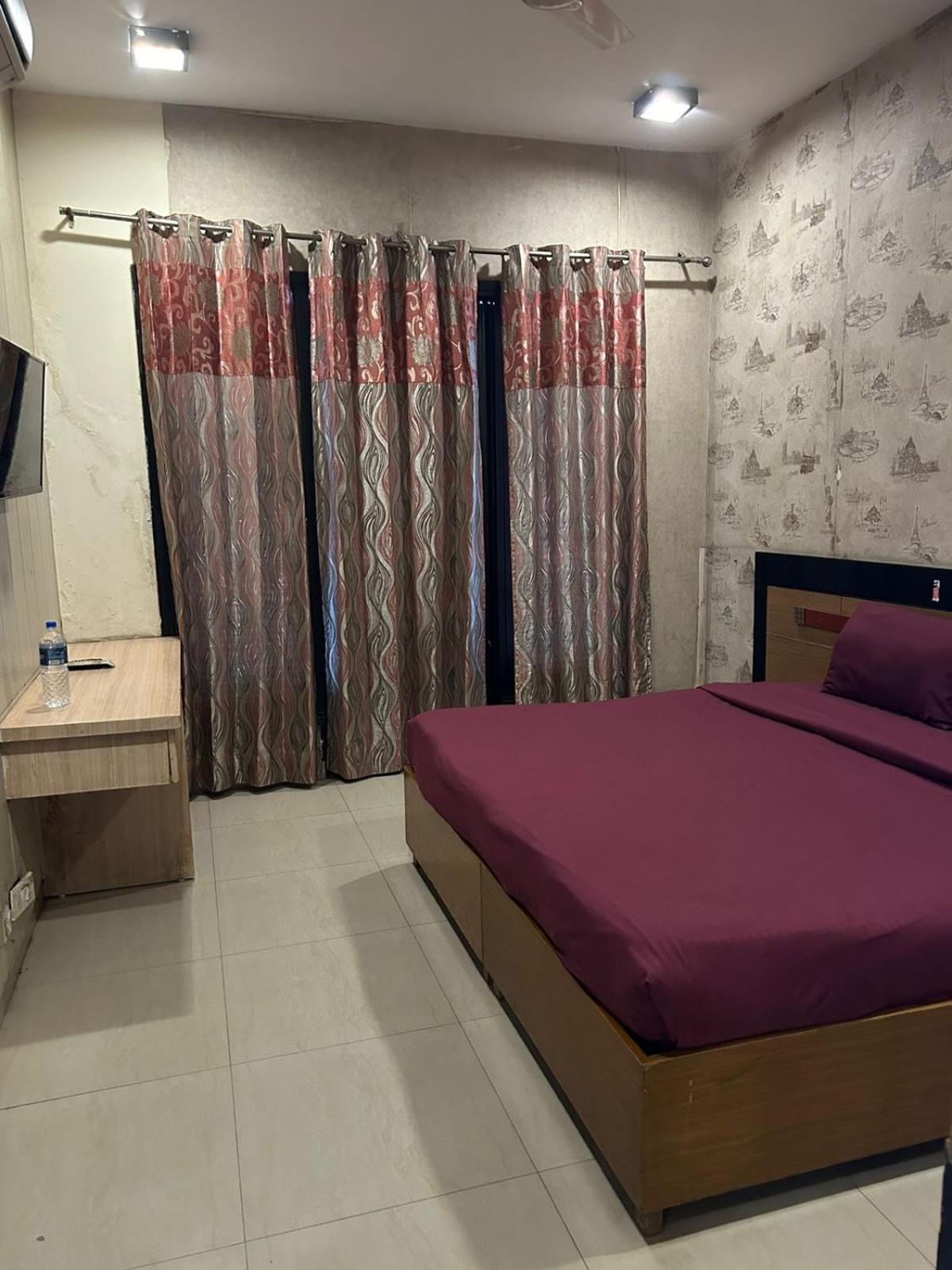 Bellmore Hotel Gurgaon