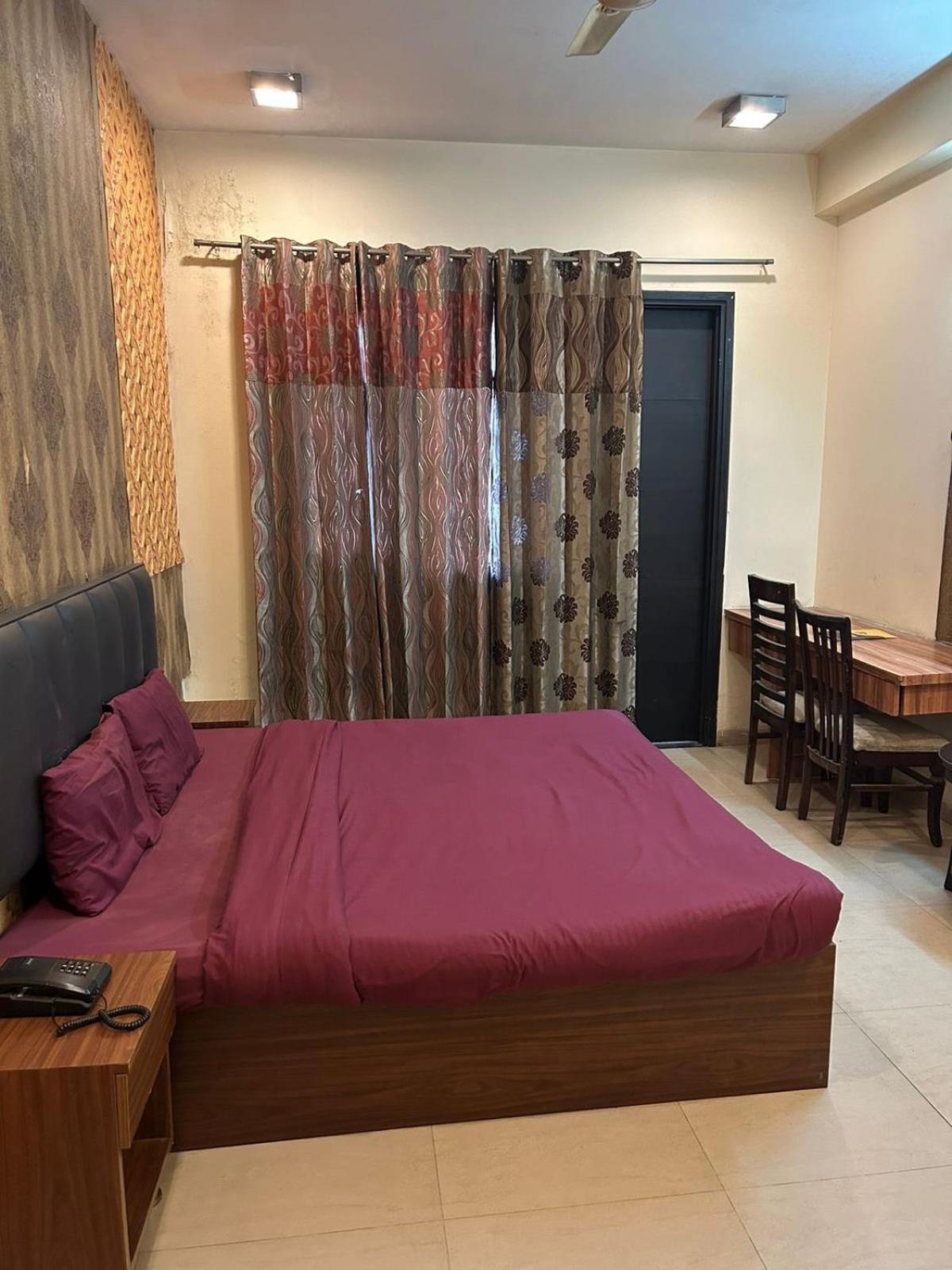 Bellmore Hotel Gurgaon