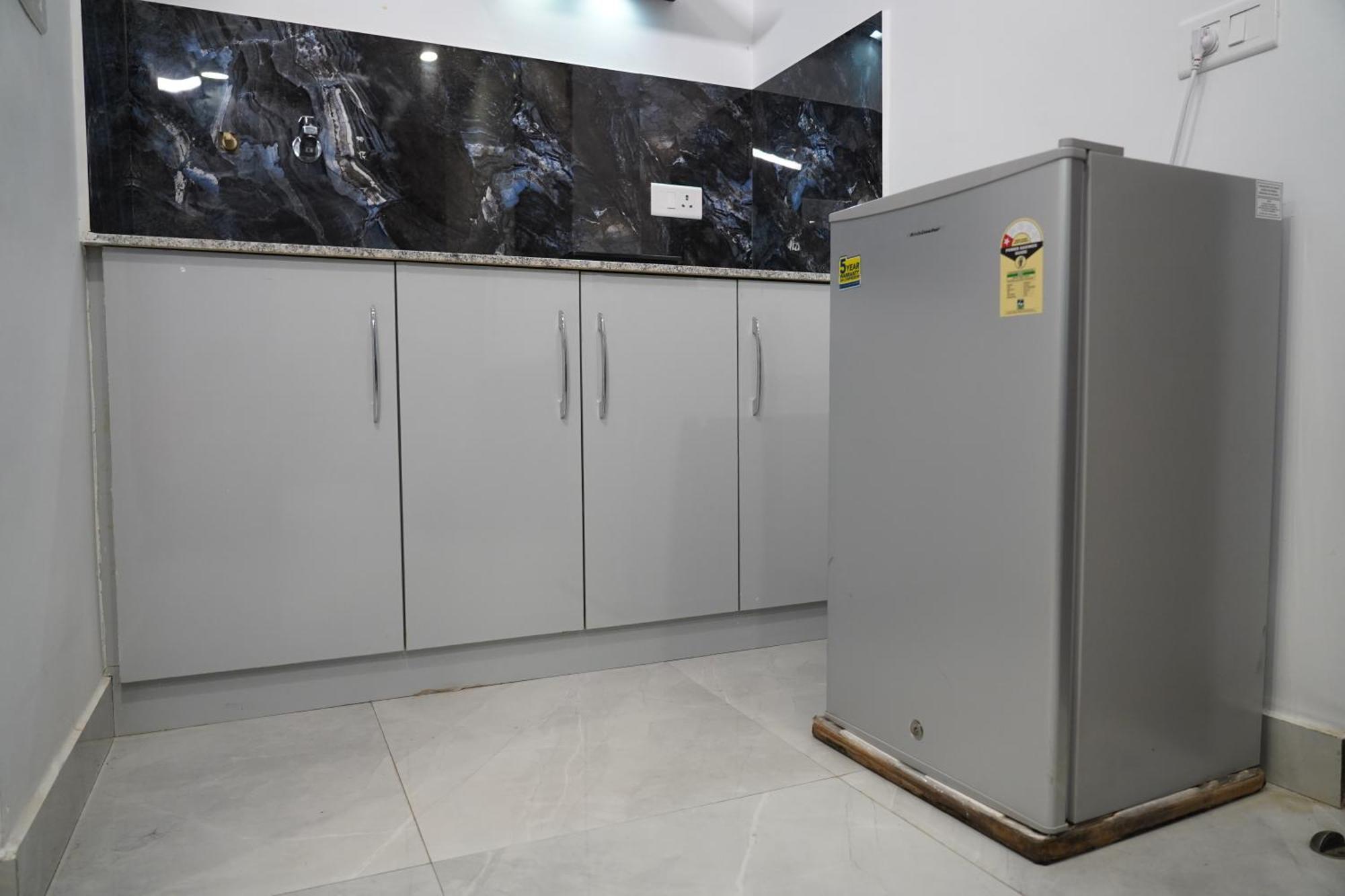 Bed & Breakfast Rentdoor- Luxury Studio Service Sector -46 Gurgaon
