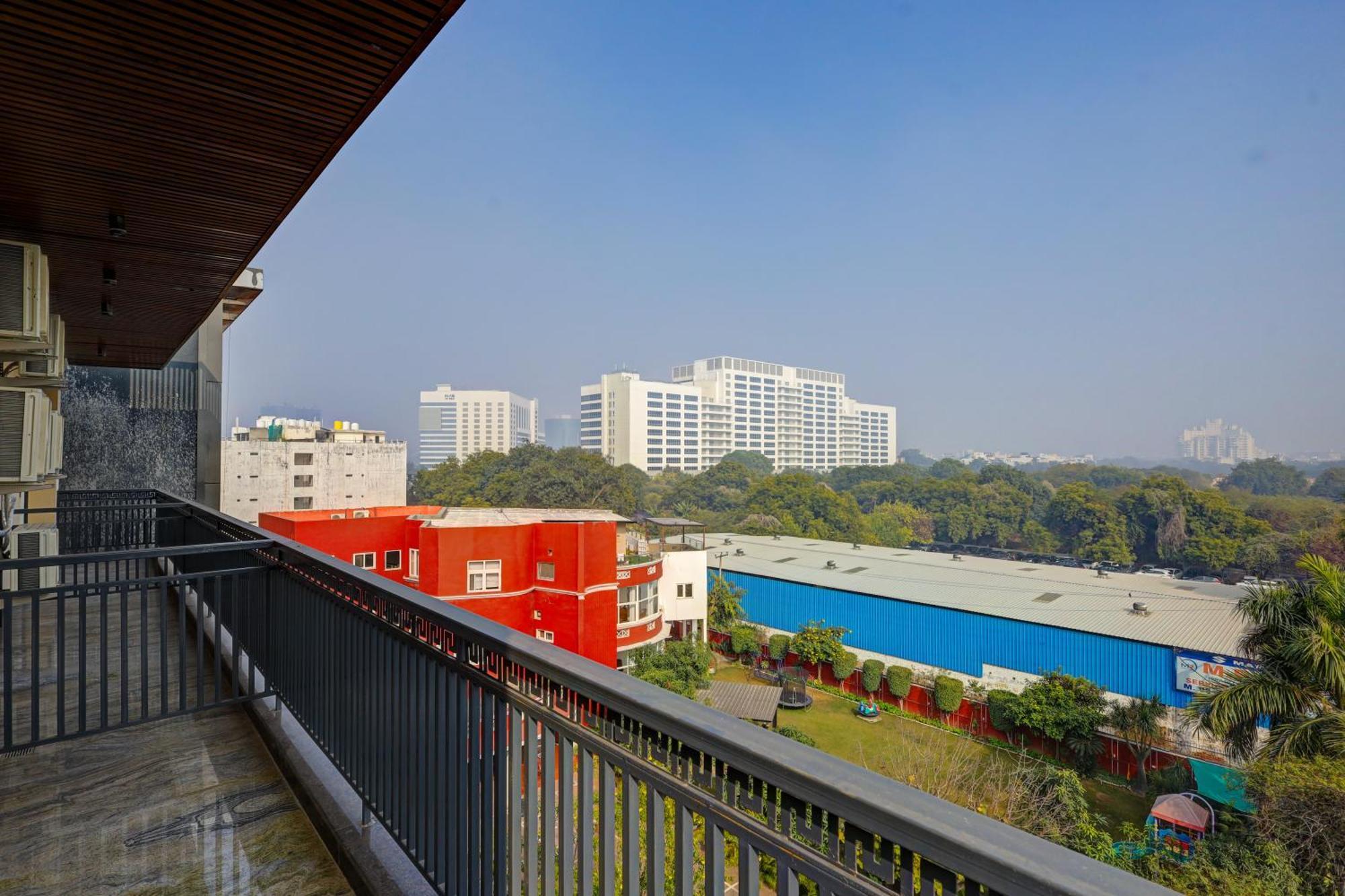 Limewood Premium - Near Sector 29