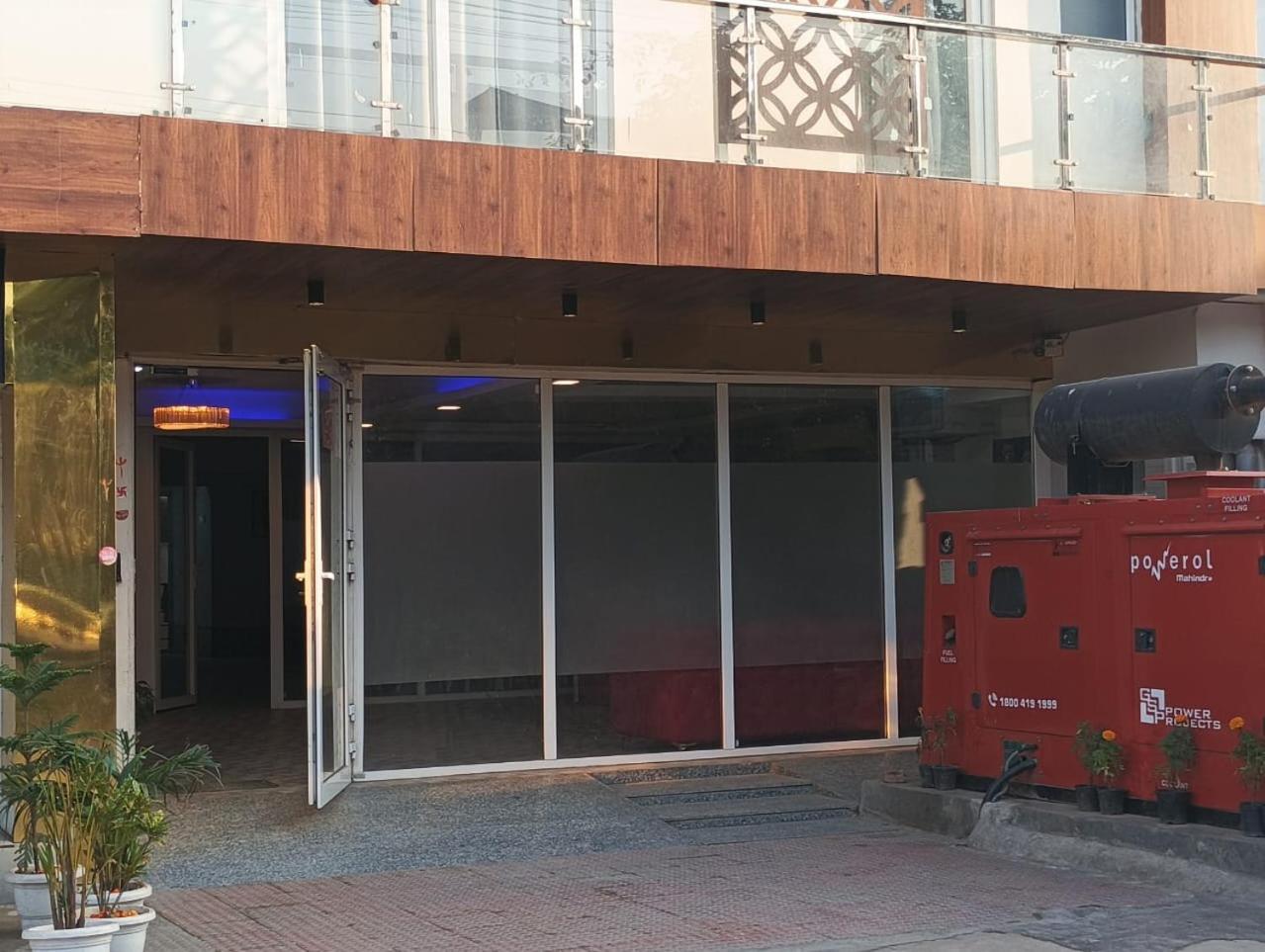 Qcent Premier 4* Gurgaon