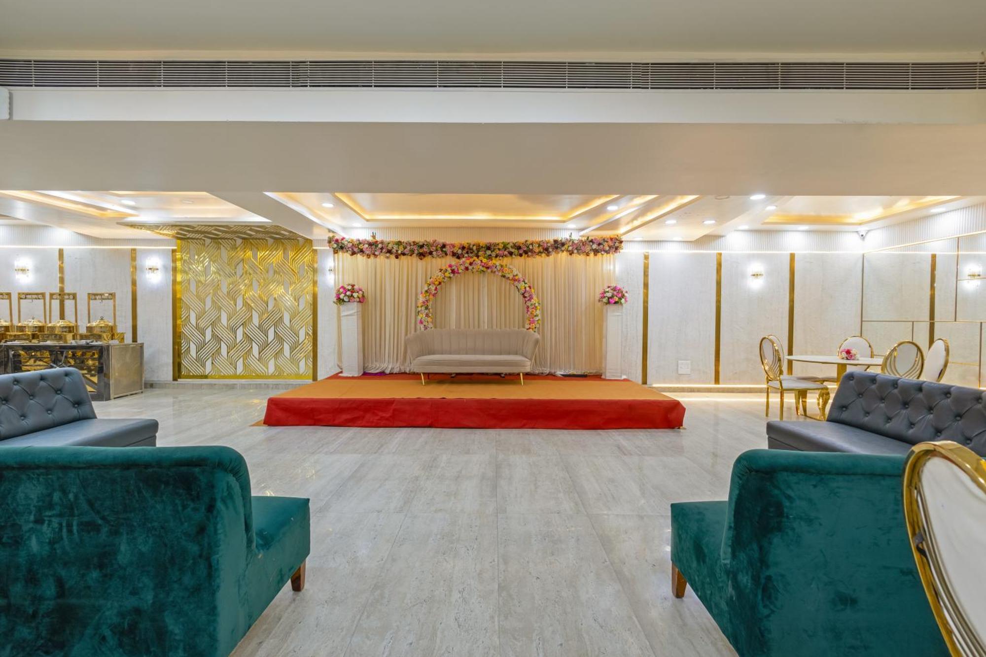 Aadat Subhash Chowk Gurgaon