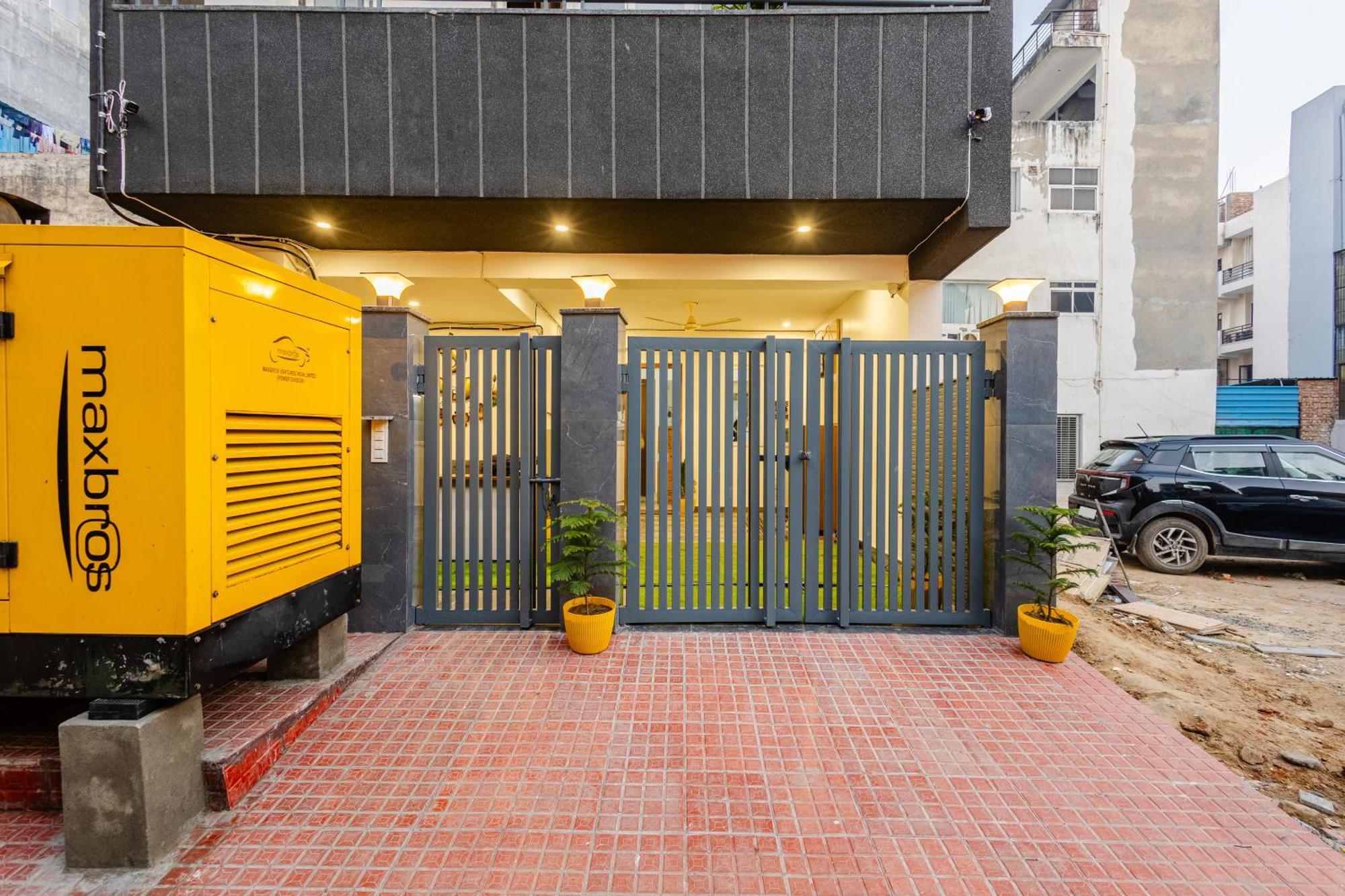 Lime Tree Luxury 2bhk Serviced Near Artemis Hospital Gurgaon