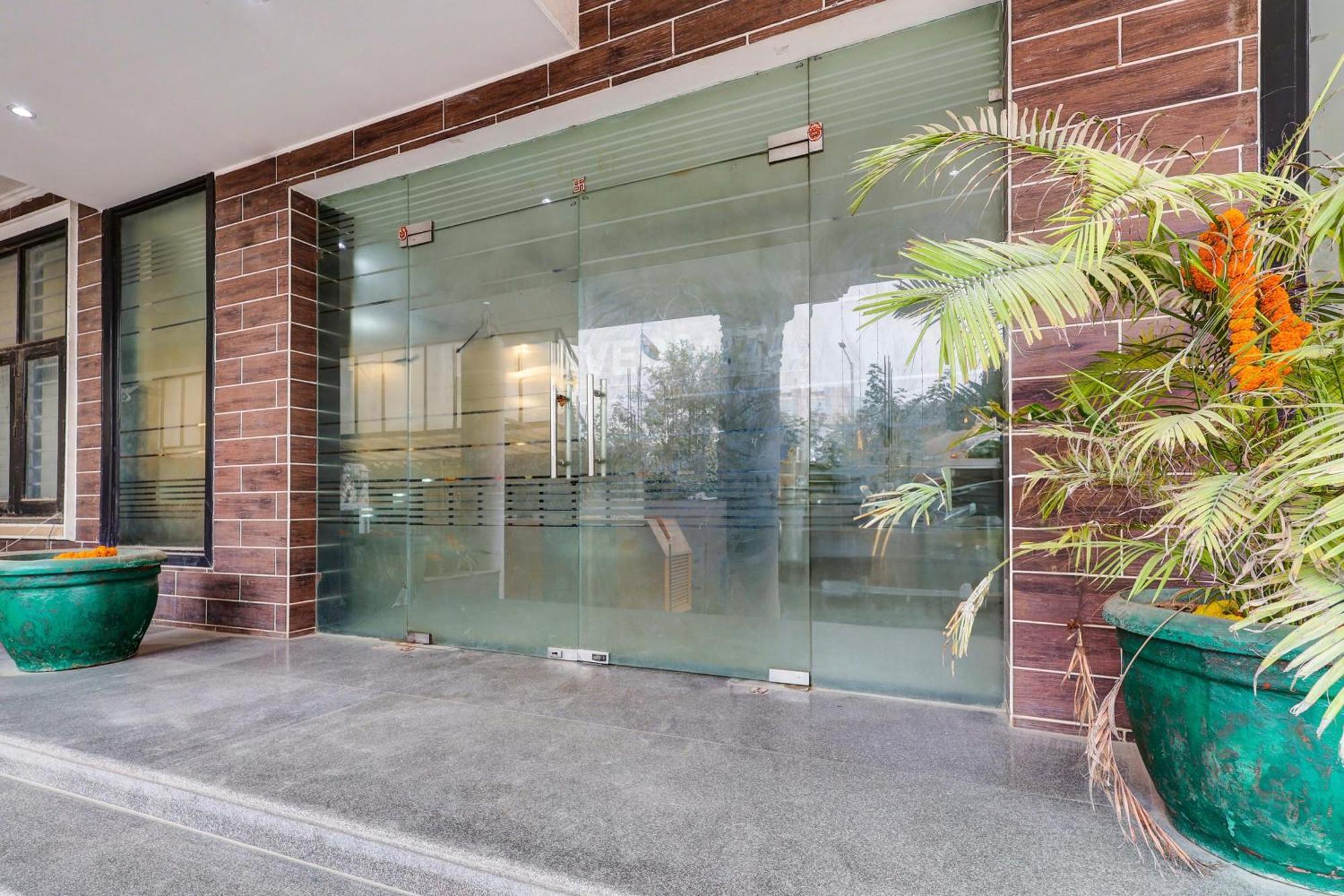 Hotel Super Townhouse Sector 38 Near Medanta