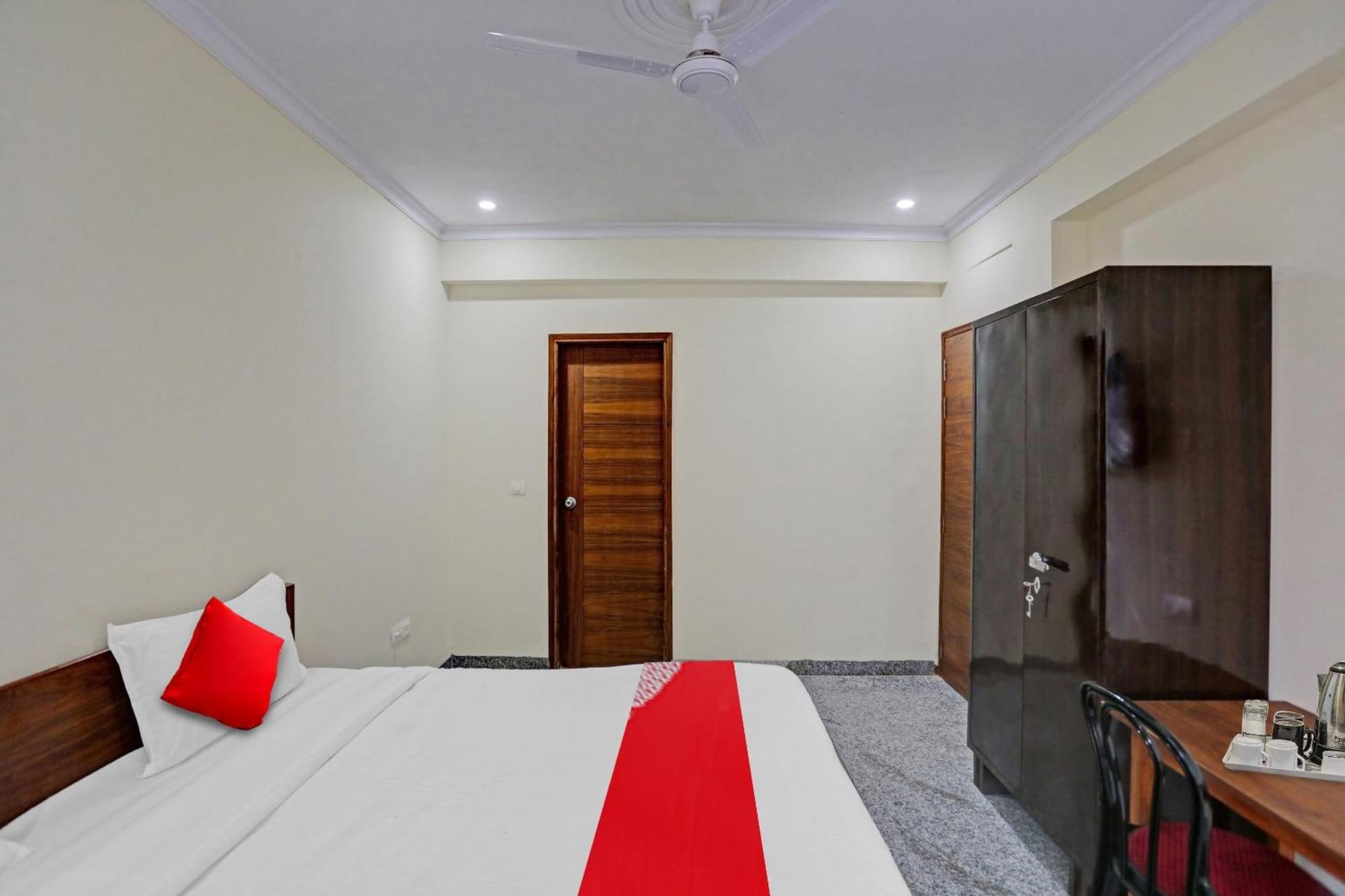Hotel O Unicorn Near Omaxe Celebration Mall Gurgaon