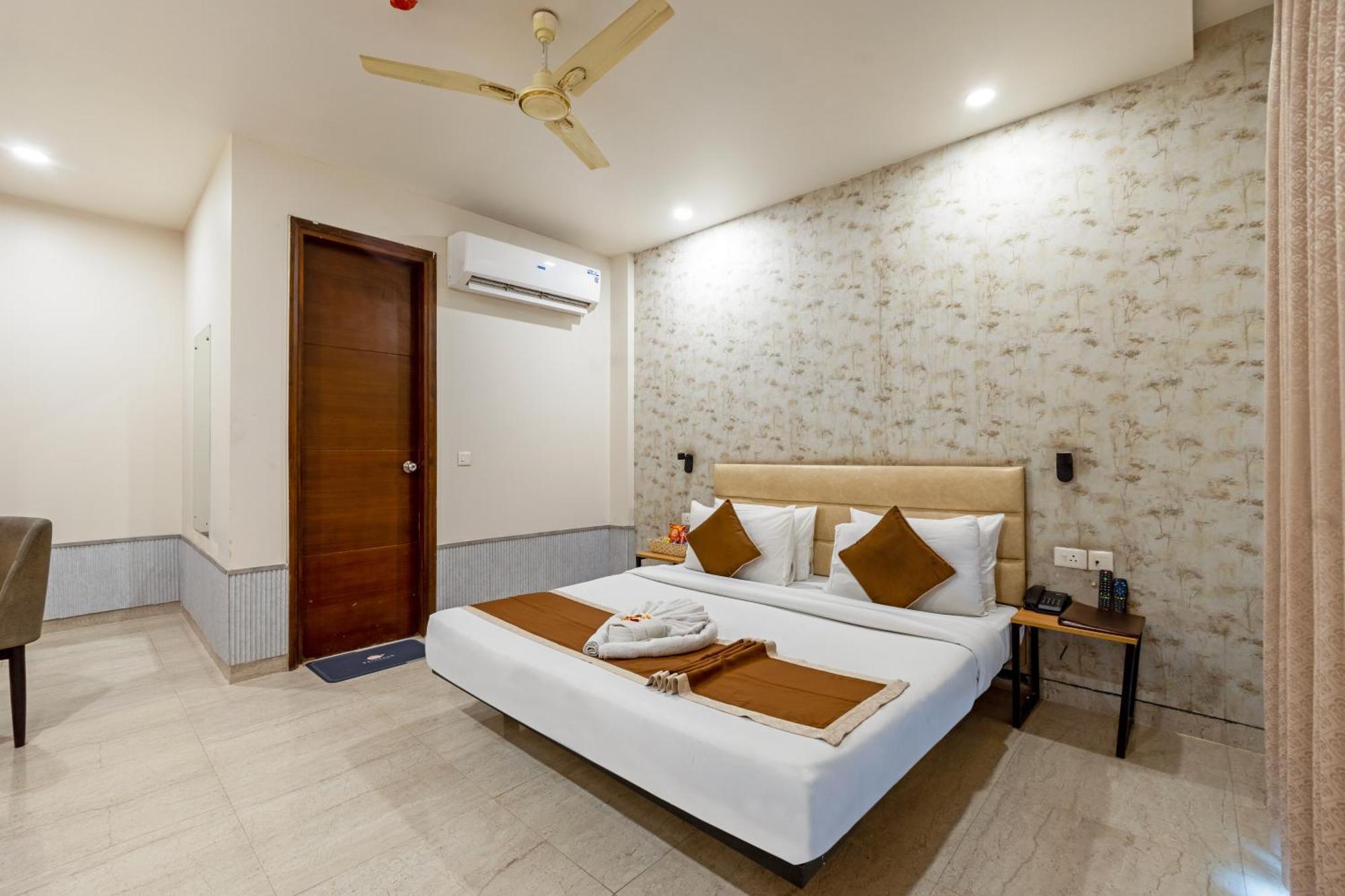 Aadat Subhash Chowk Gurgaon