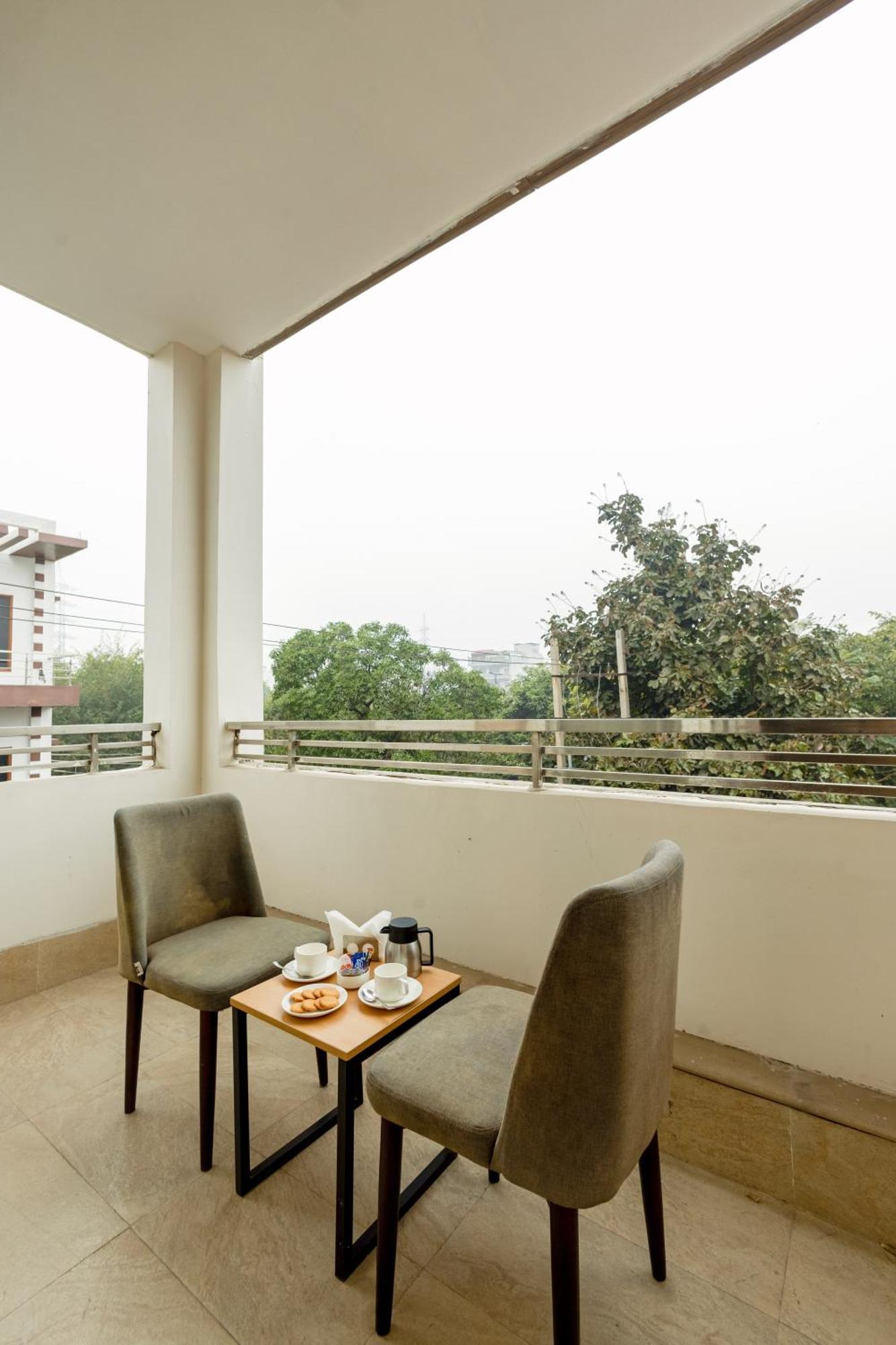 Hotel Aadat Subhash Chowk