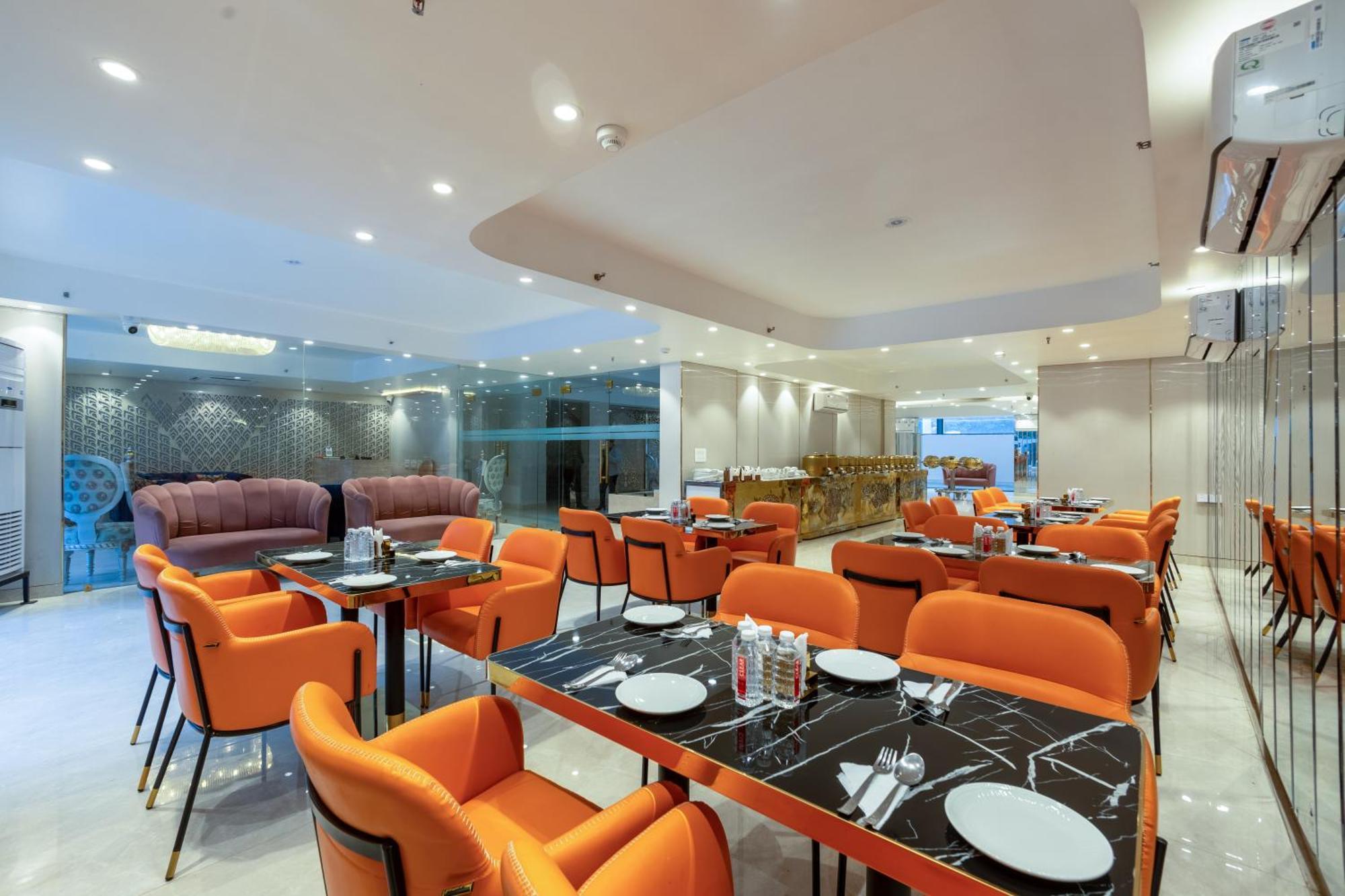 Hotel Aadat Subhash Chowk Gurgaon