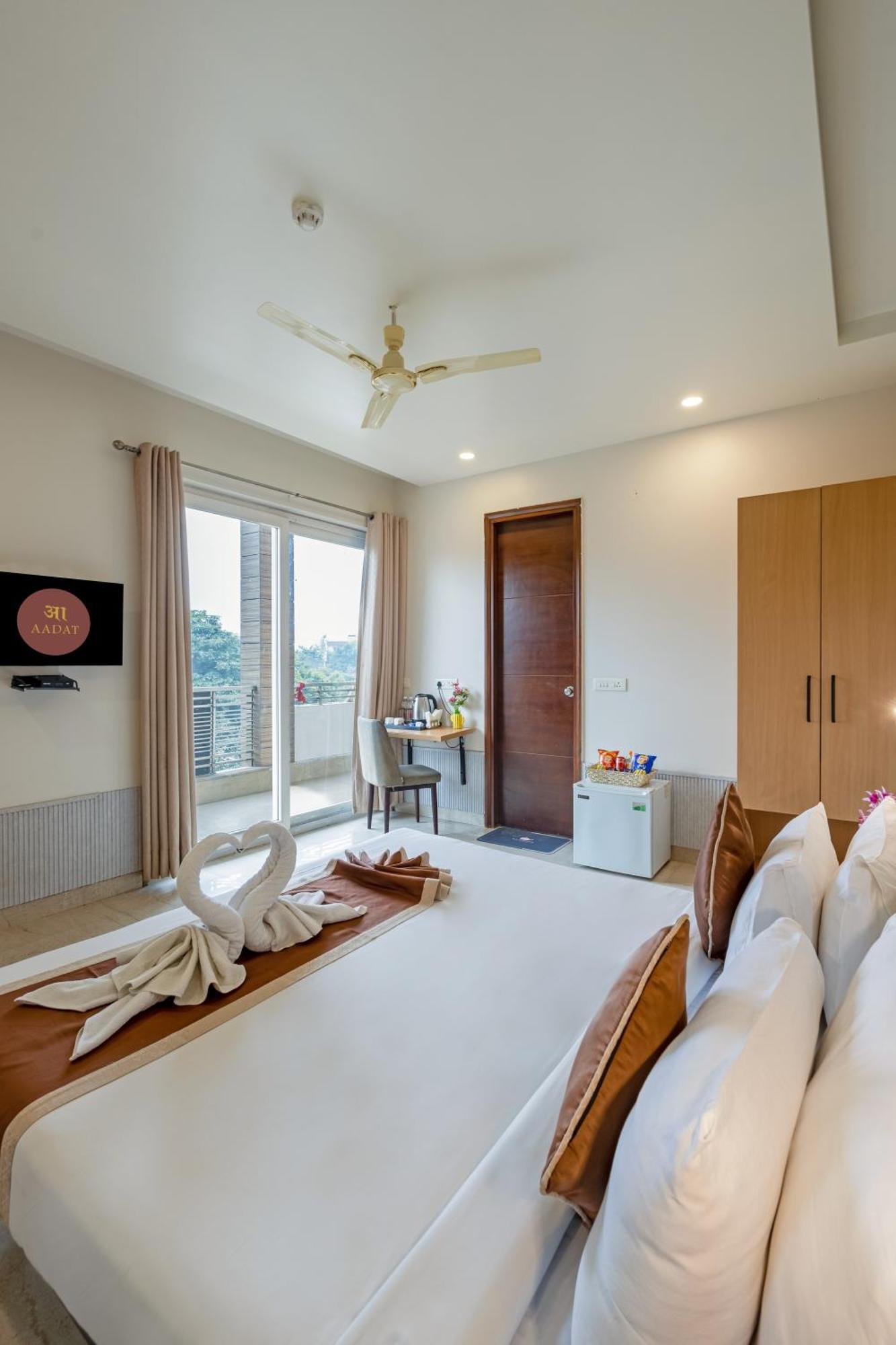 Hotel Aadat Subhash Chowk