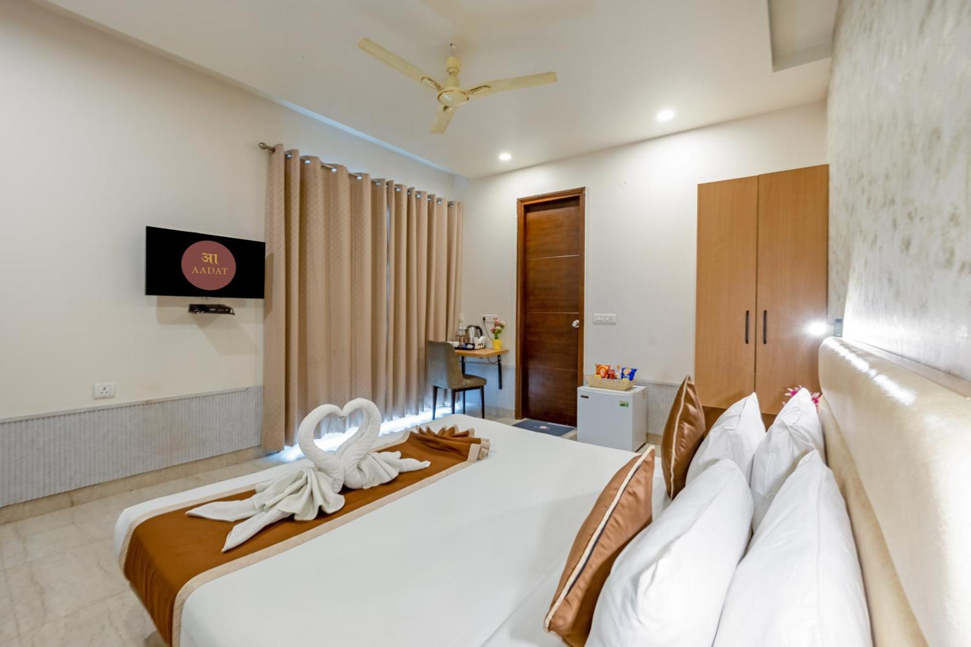 Hotel Aadat Subhash Chowk 3*