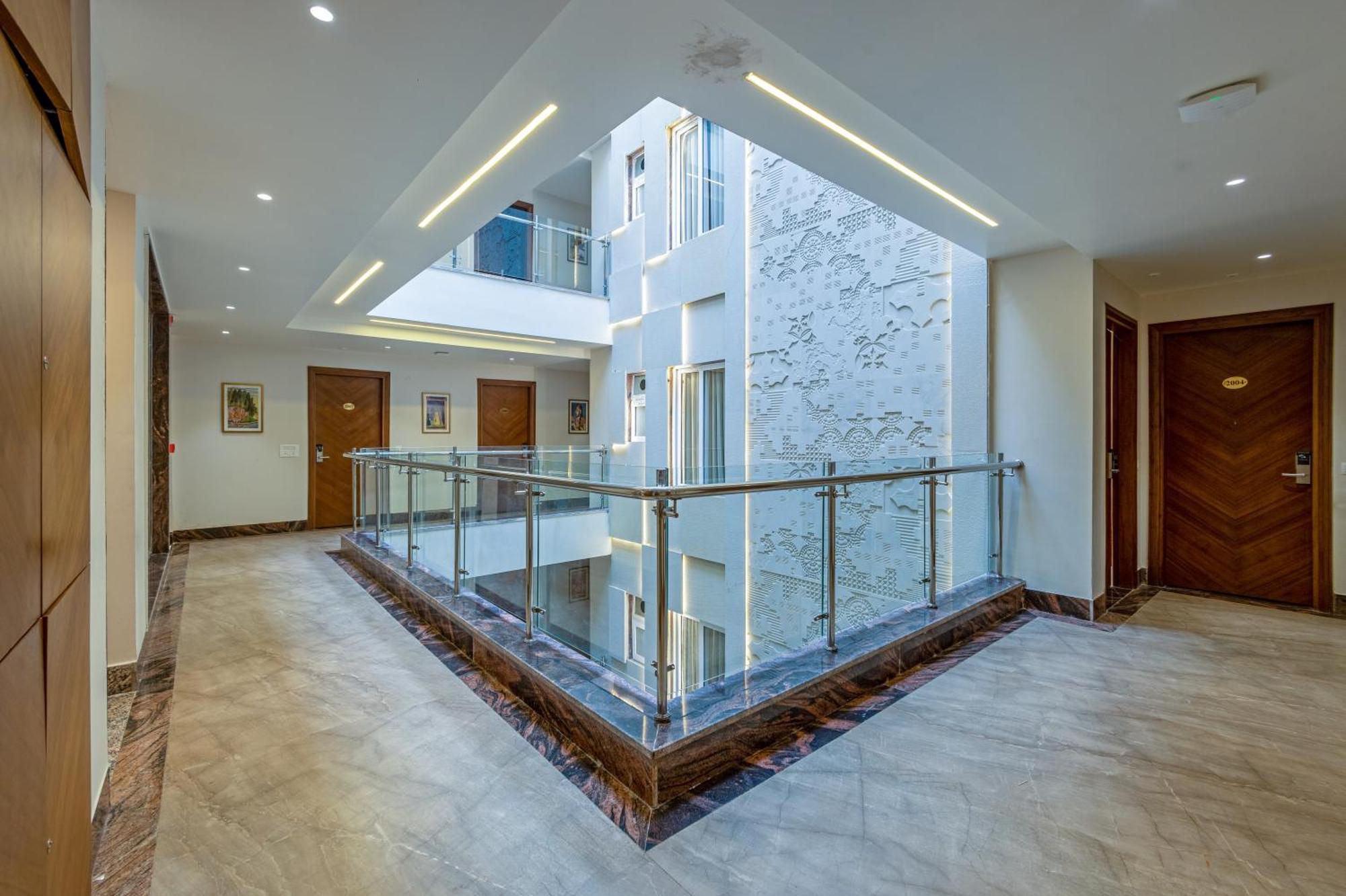 Aadat Near Artemis Hospital 3*