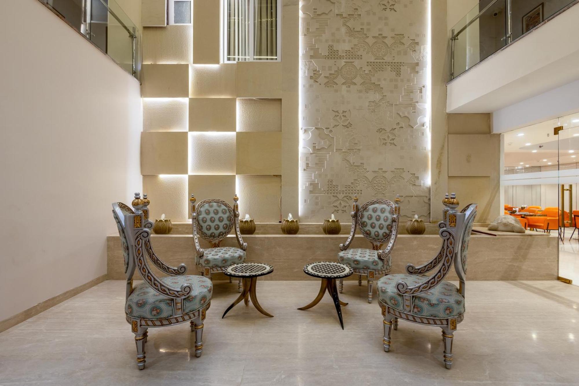 Aadat Near Artemis Hospital 3* Gurgaon