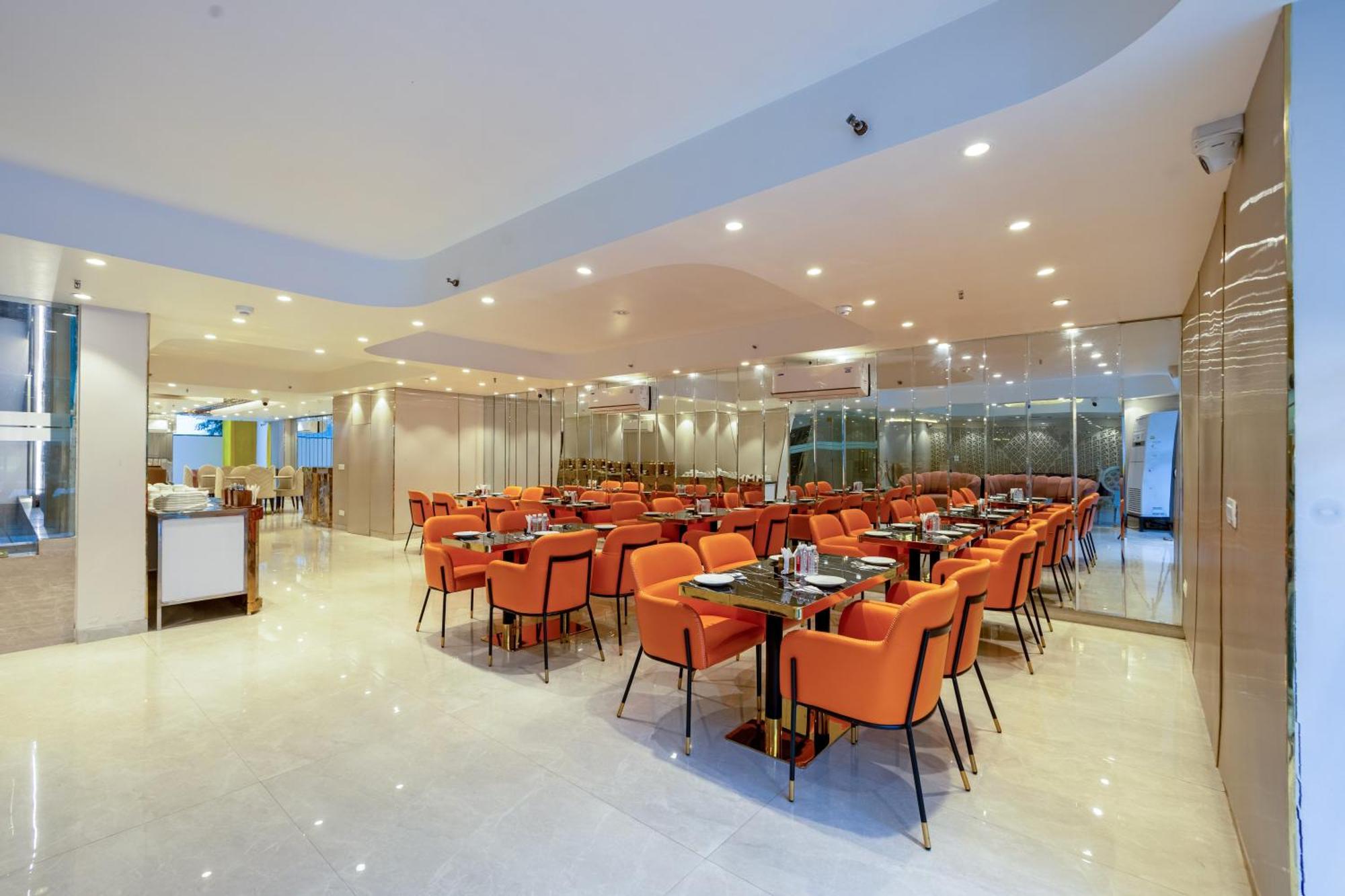 Aadat Near Artemis Hospital 3* Gurgaon
