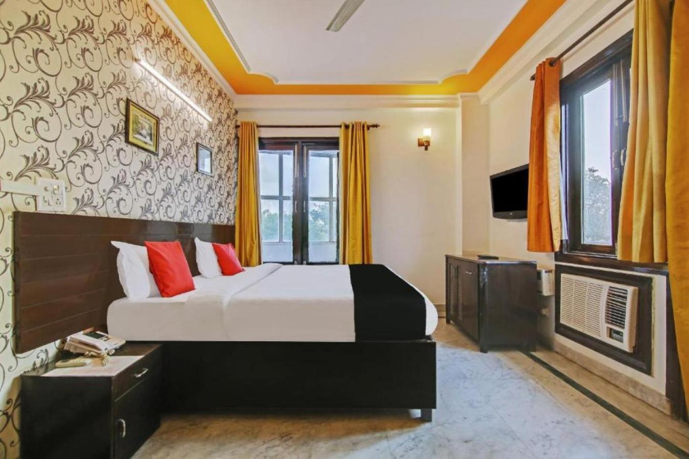 Tipsyy 006 Guest house Gurgaon