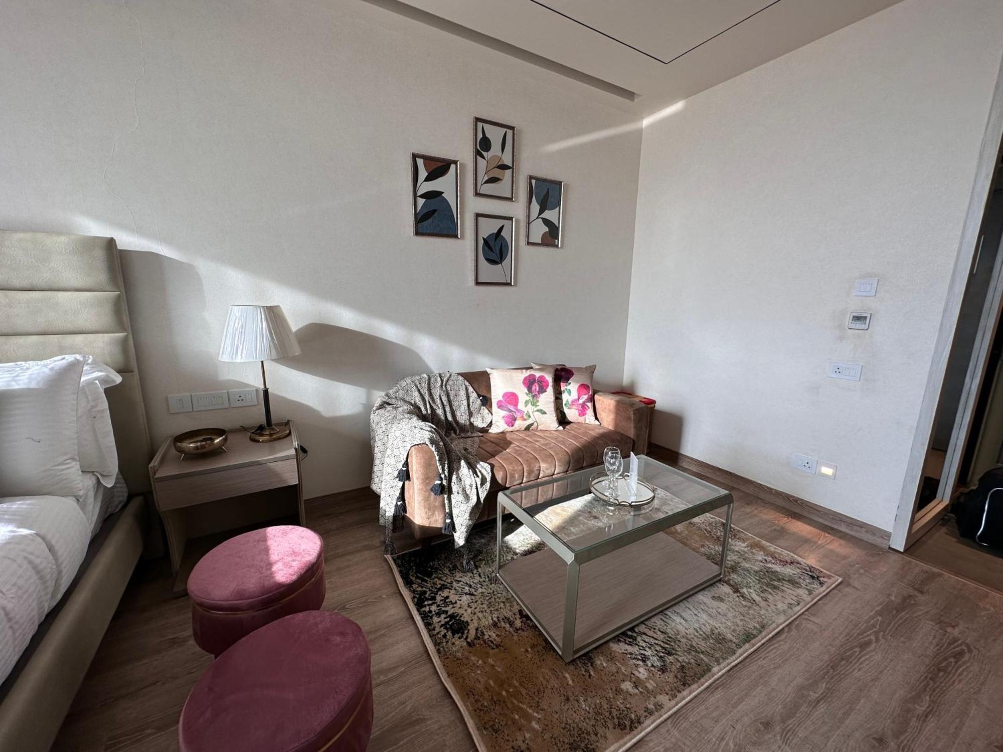 Luxury Service - Aipl Joystreet Apartment Gurgaon