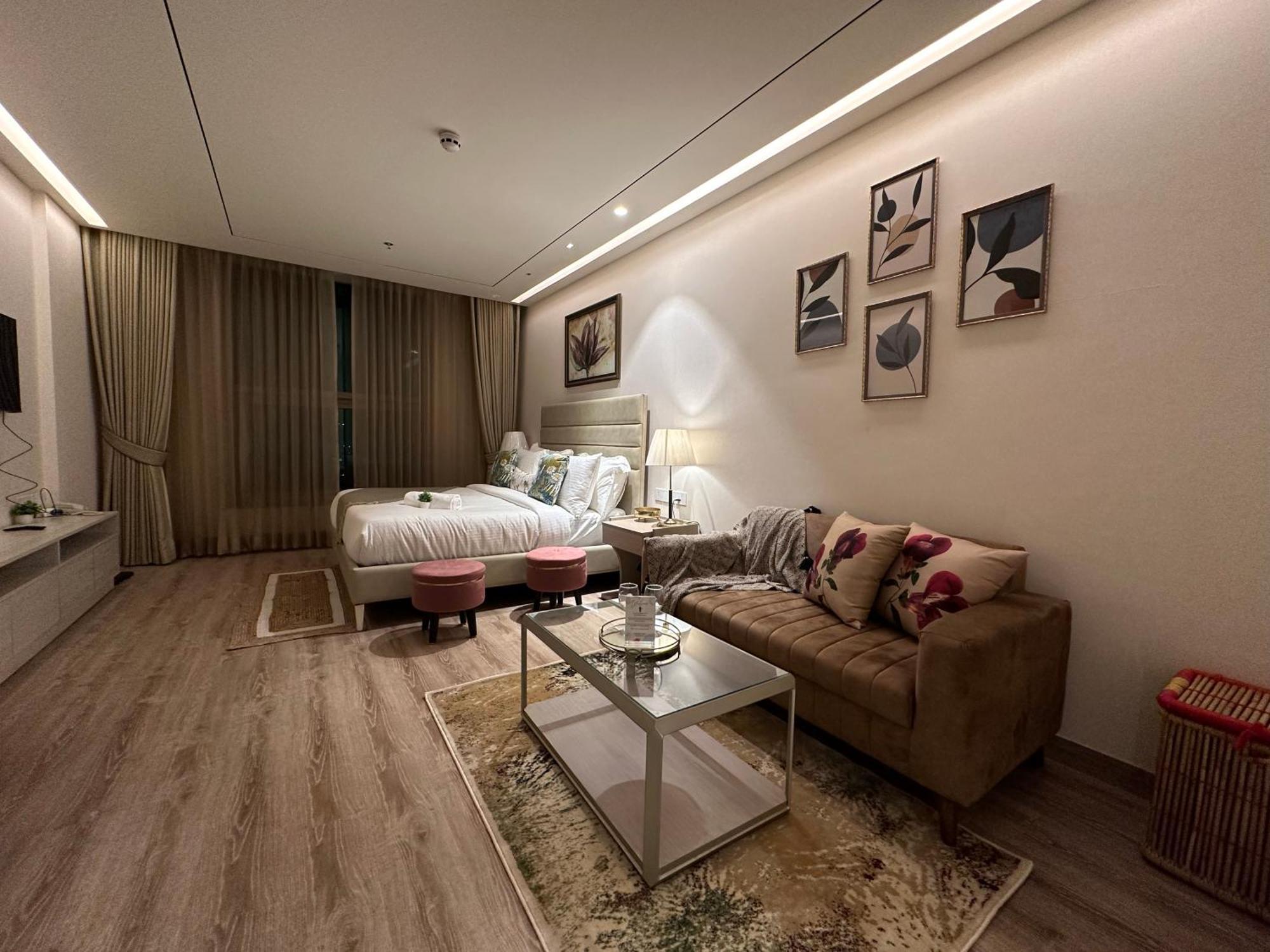 Luxury Service - Aipl Joystreet