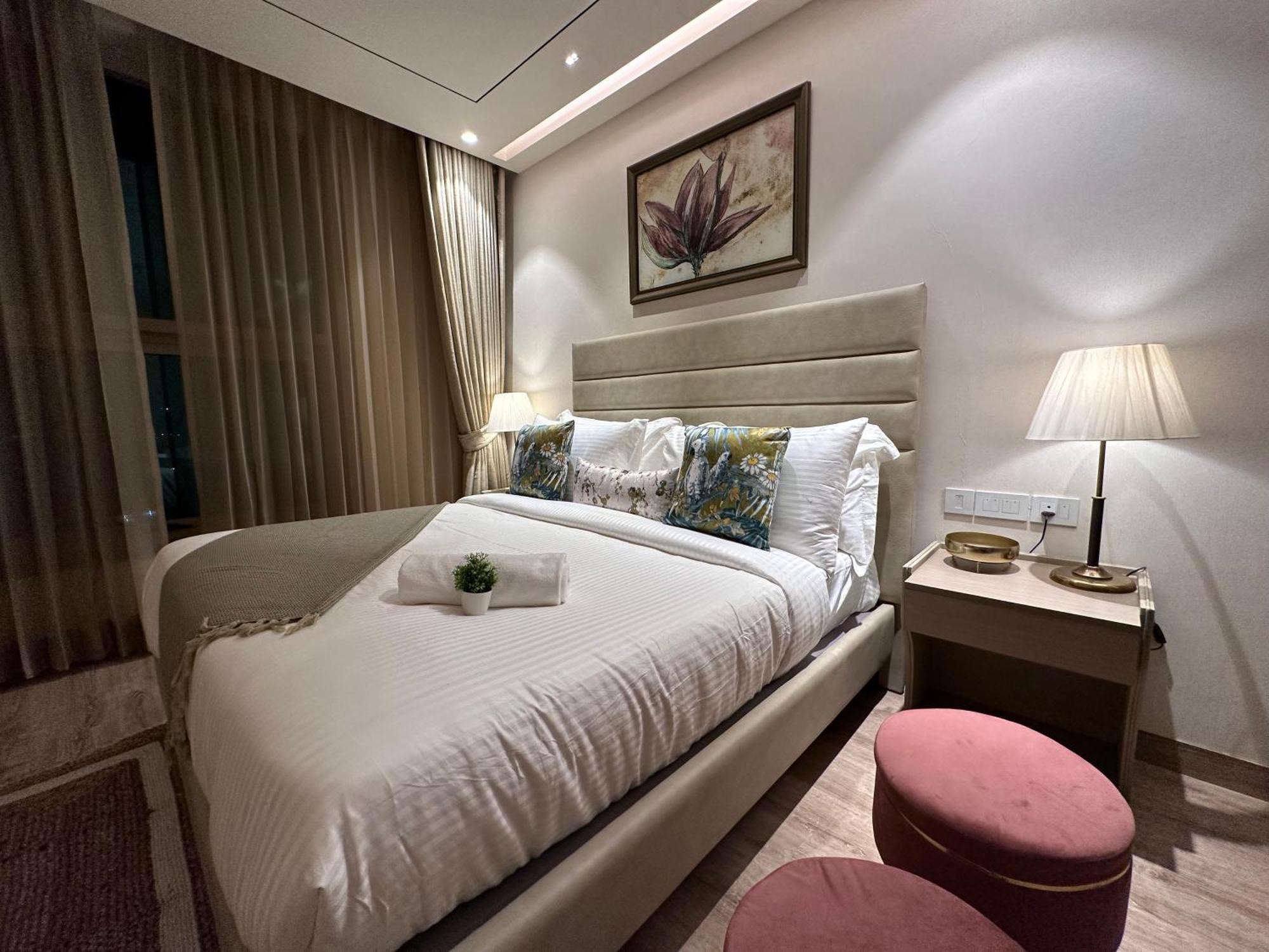 Luxury Service - Aipl Joystreet *