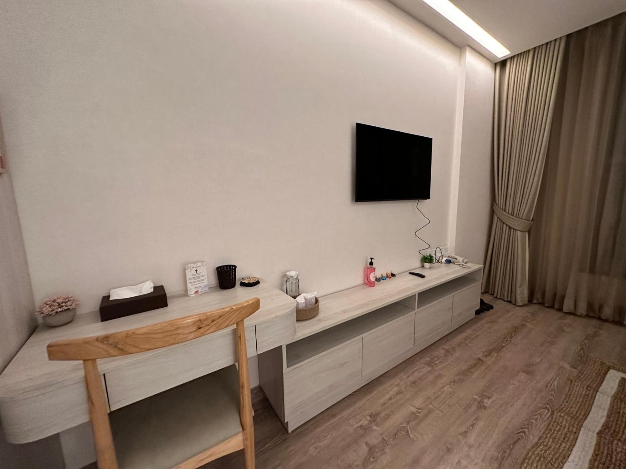 Luxury Service - Aipl Joystreet Gurgaon