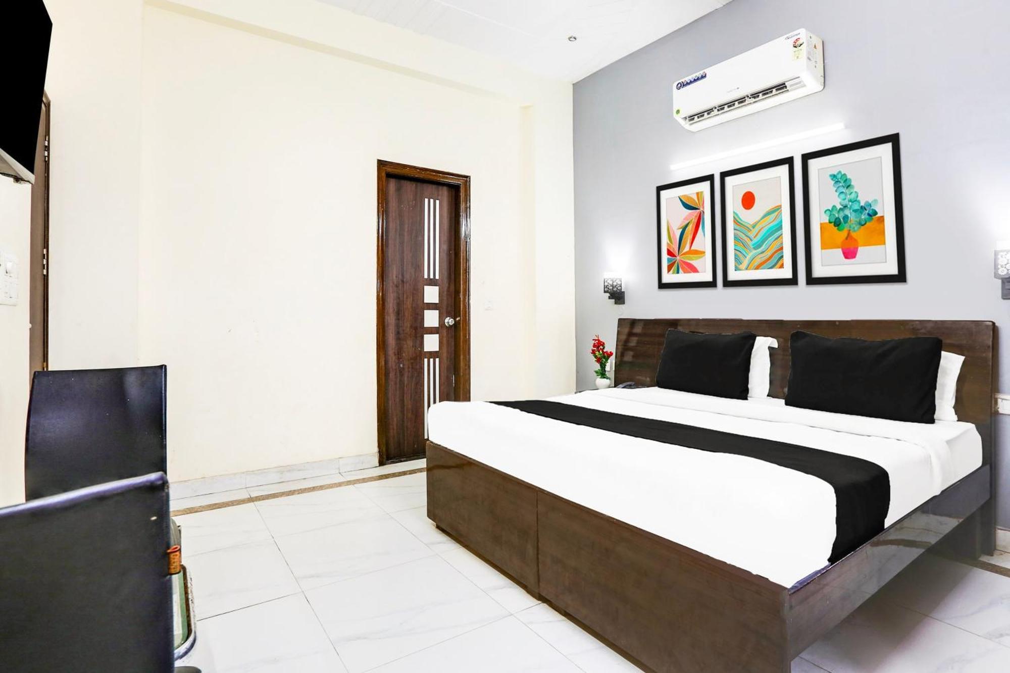 Super Collection O Sector 45 Near Huda Metro Station Hotel